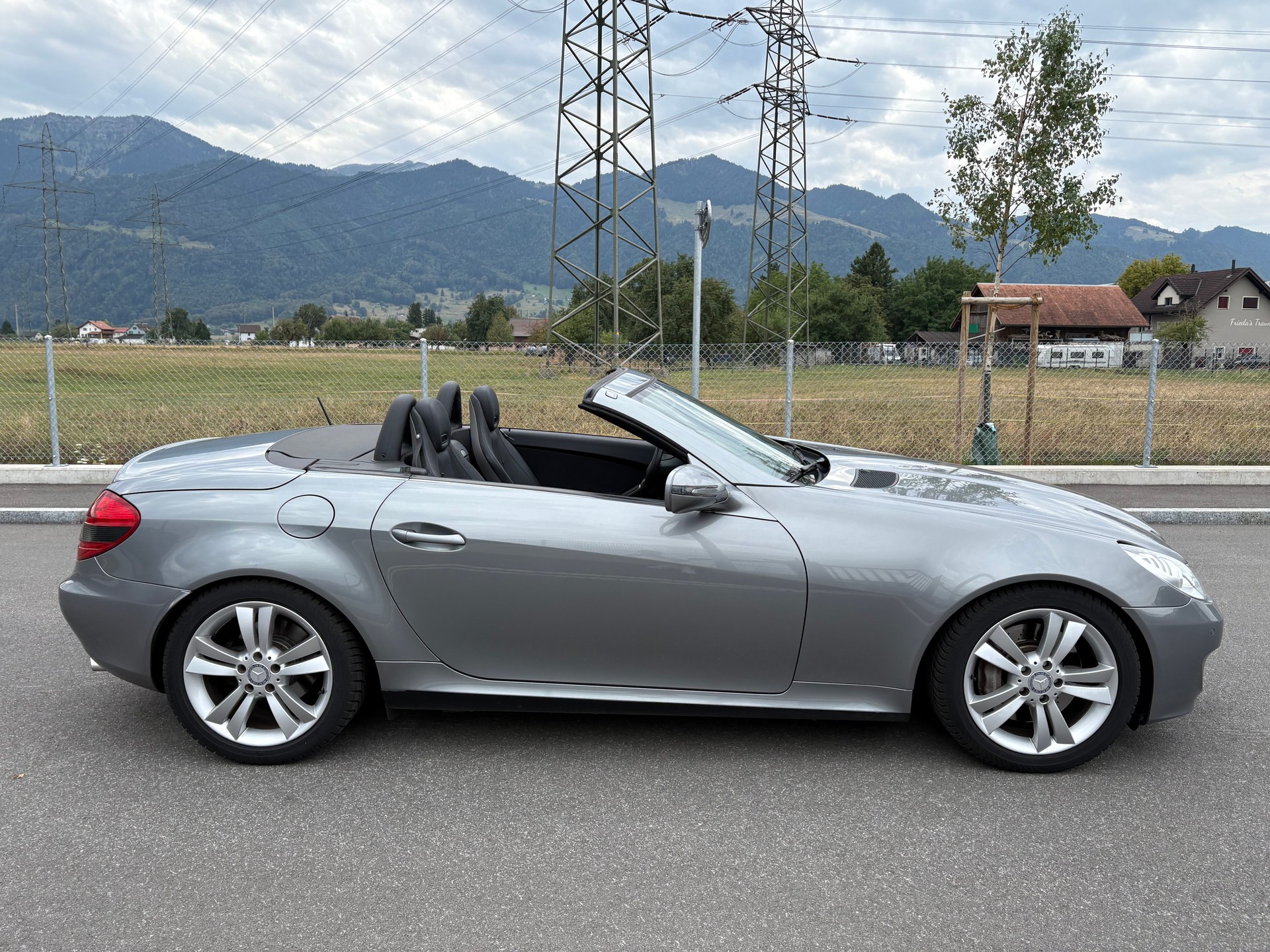 MERCEDES-BENZ SLK 350 7G-Tronic-showroom-element-1
