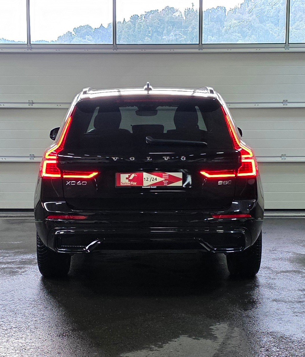 VOLVO XC60 B5 Benzin Mild Hybrid AWD Plus Dark Geartronic-showroom-element-3