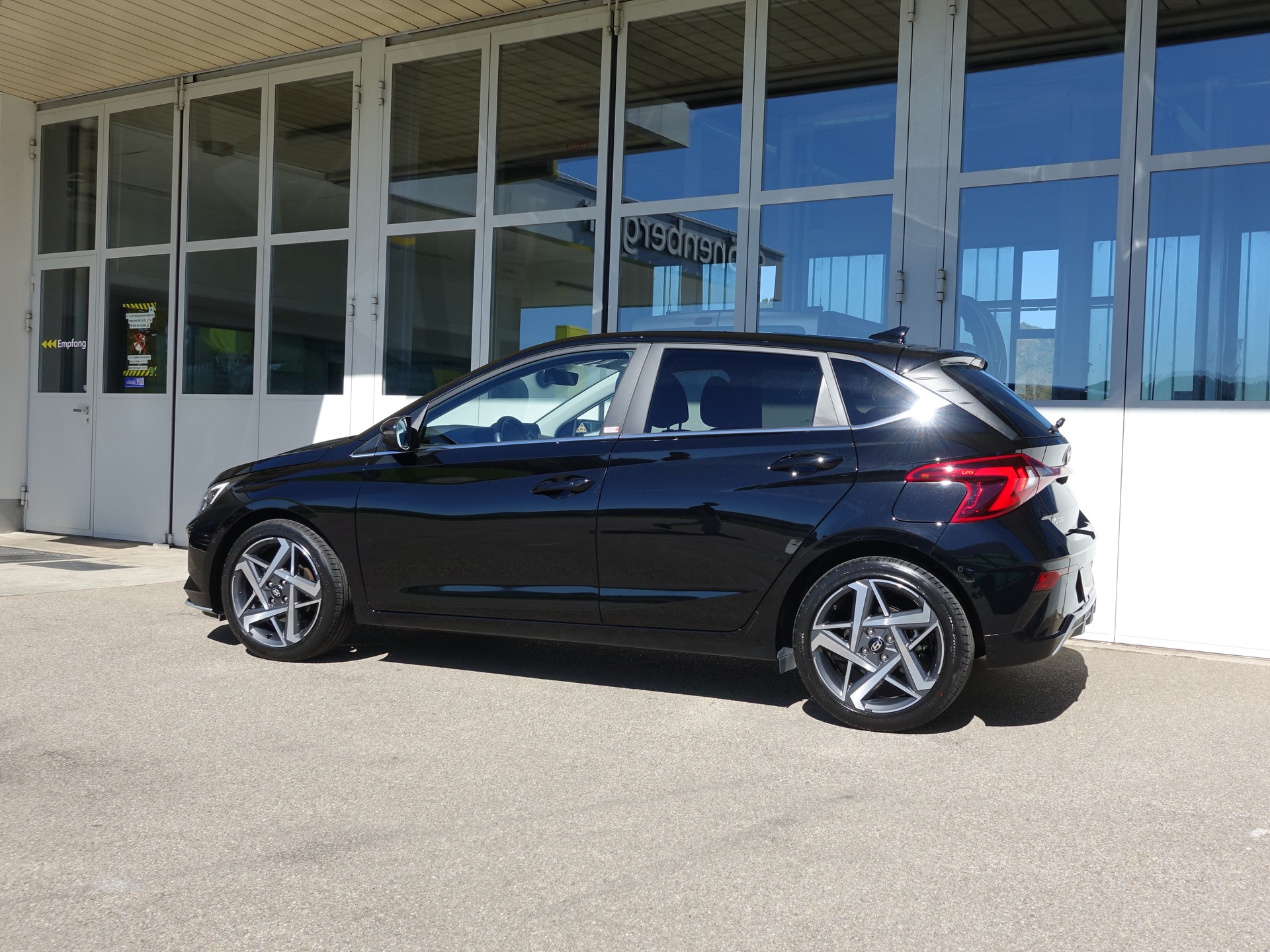 HYUNDAI i20 1.0 T-GDi Vertex DCT-showroom-element-3