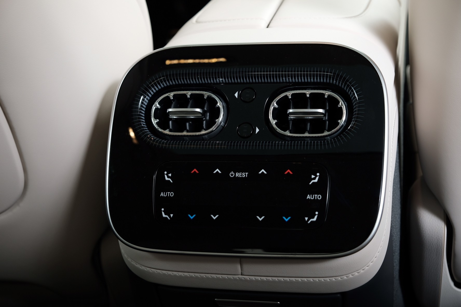 MERCEDES-BENZ S 500 L 4Matic 9G-Tronic-image-13