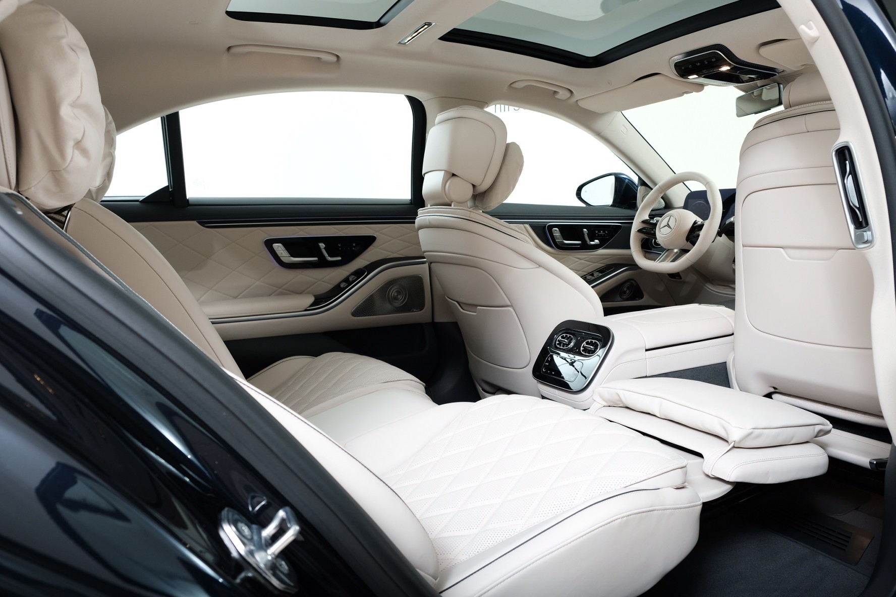 MERCEDES-BENZ S 500 L 4Matic 9G-Tronic-image-17