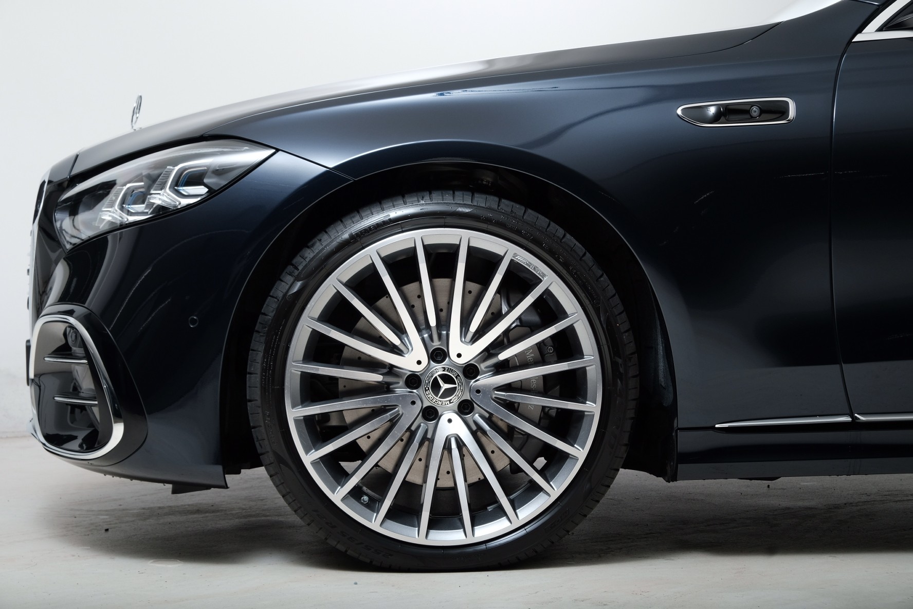 MERCEDES-BENZ S 500 L 4Matic 9G-Tronic-showroom-element-2