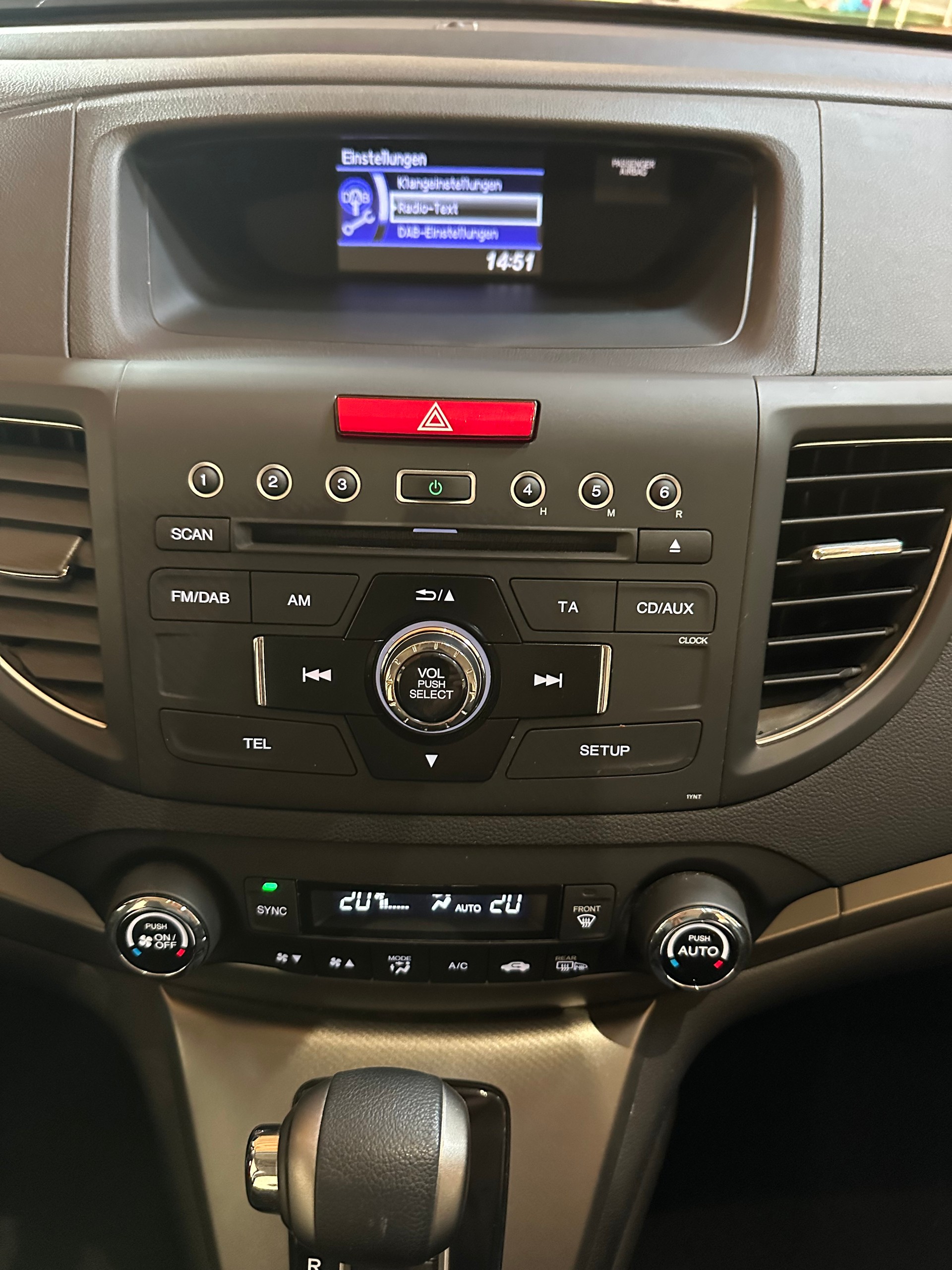 HONDA CR-V 2.2 i-DTEC Lifestyle 4WD Automatic/1. Jahr Garantie/Ab Service und MFK-image-17