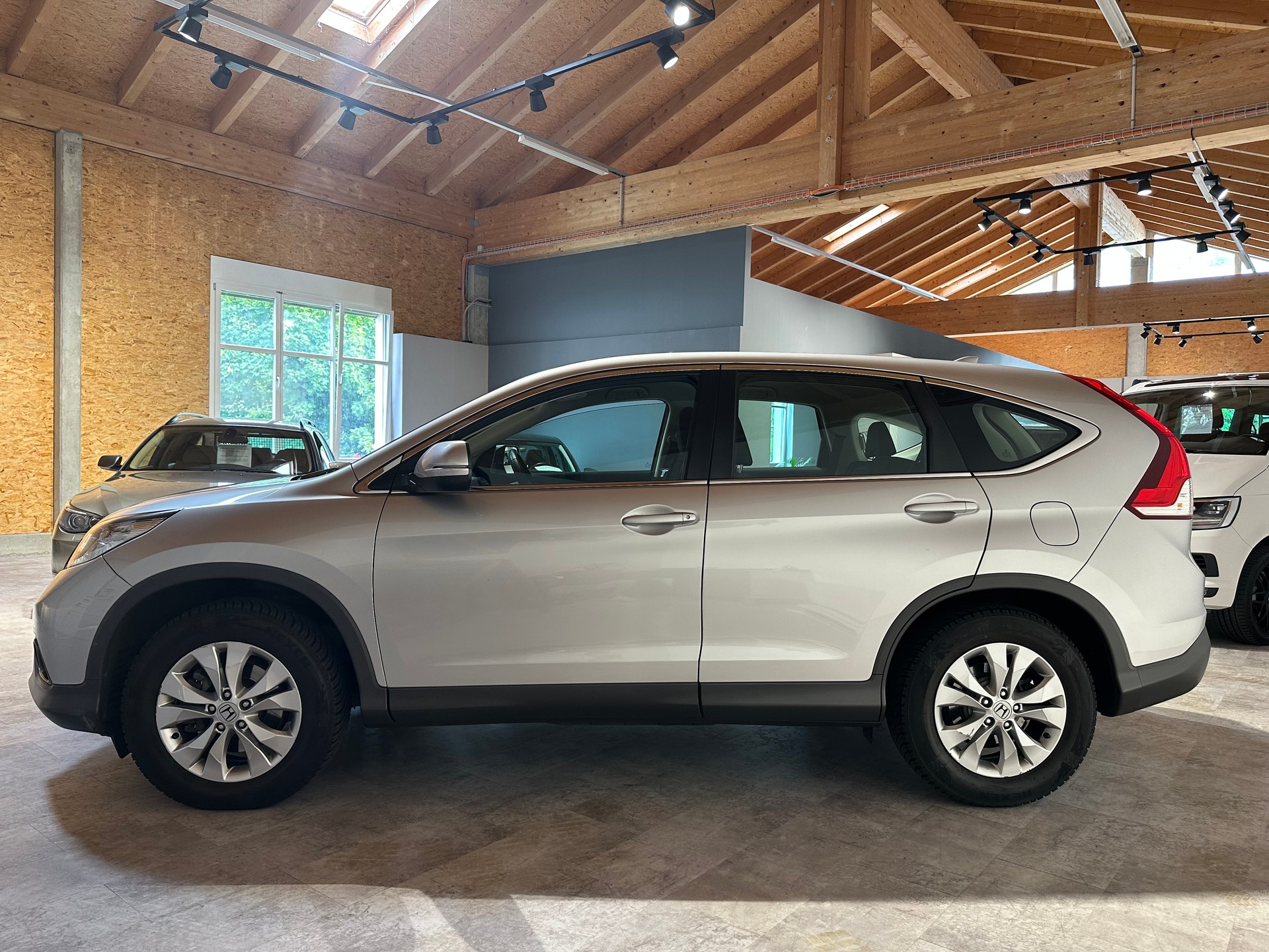 HONDA CR-V 2.2 i-DTEC Lifestyle 4WD Automatic/1. Jahr Garantie/Ab Service und MFK-showroom-element-2