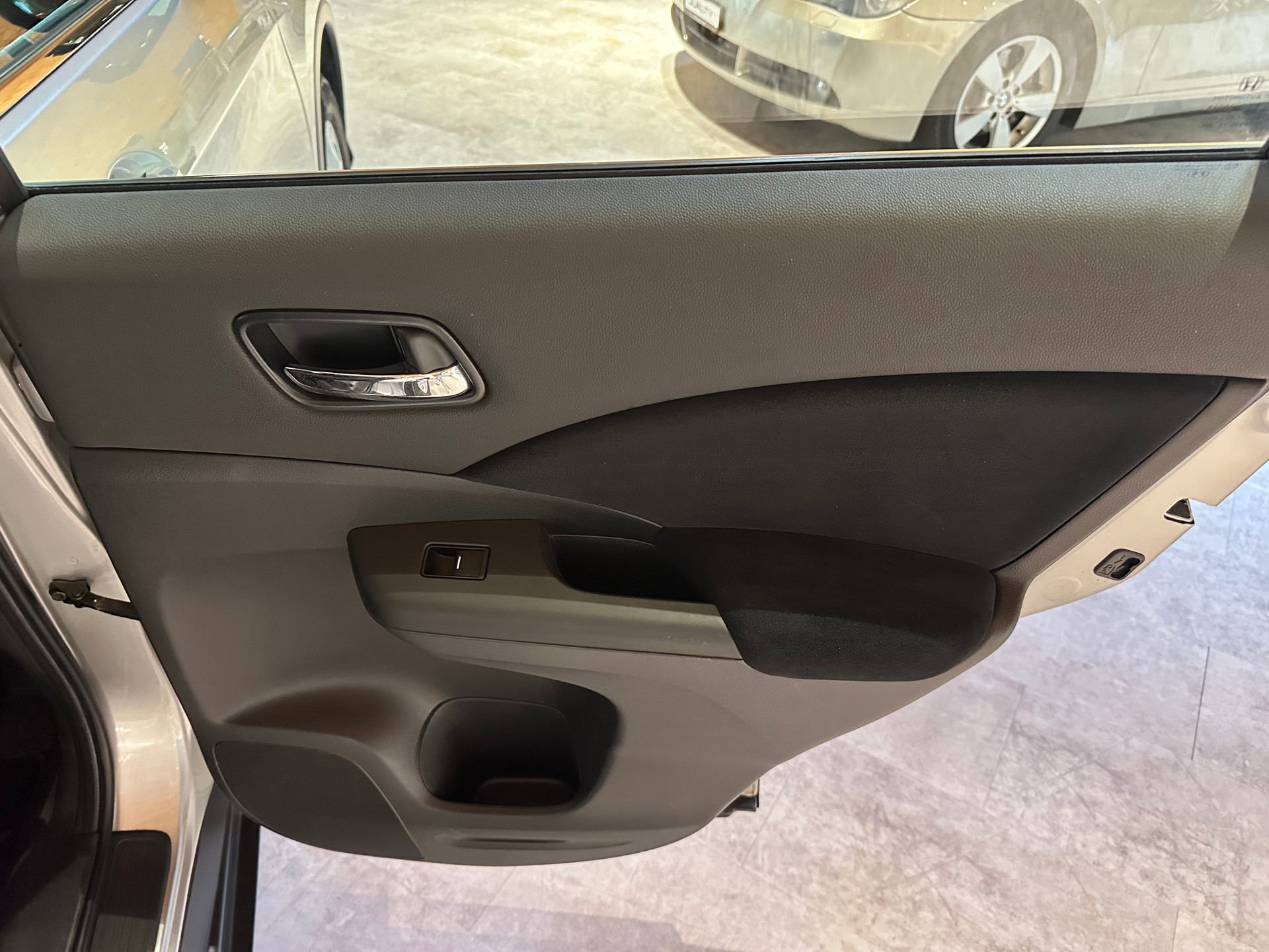 HONDA CR-V 2.2 i-DTEC Lifestyle 4WD Automatic/1. Jahr Garantie/Ab Service und MFK-image-20