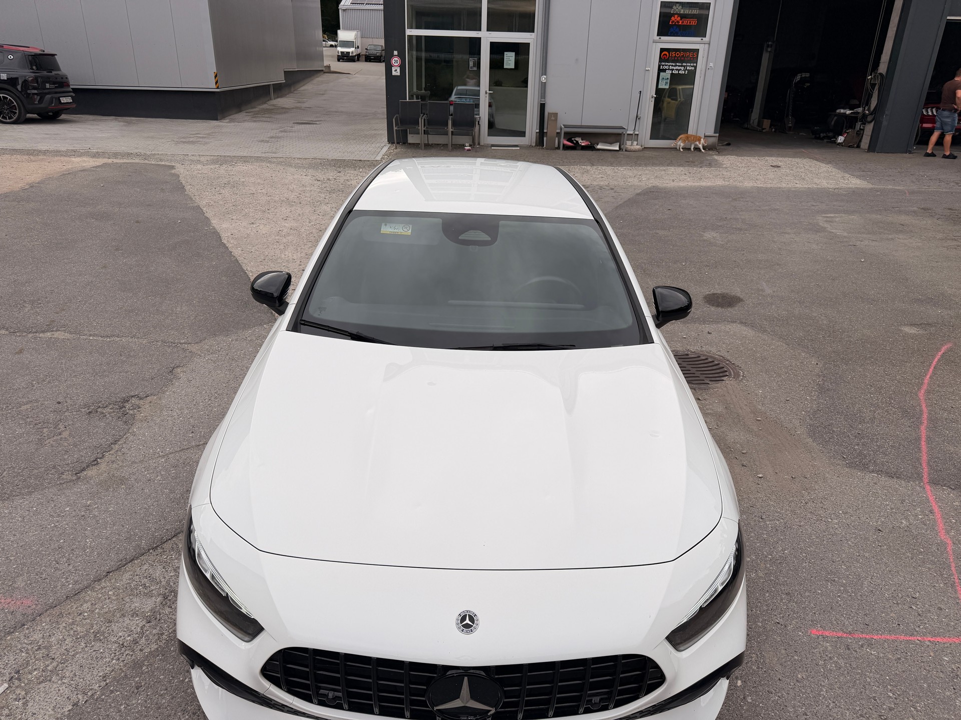 MERCEDES-BENZ A 200 7G-DCT AMG -Line-showroom-element-2