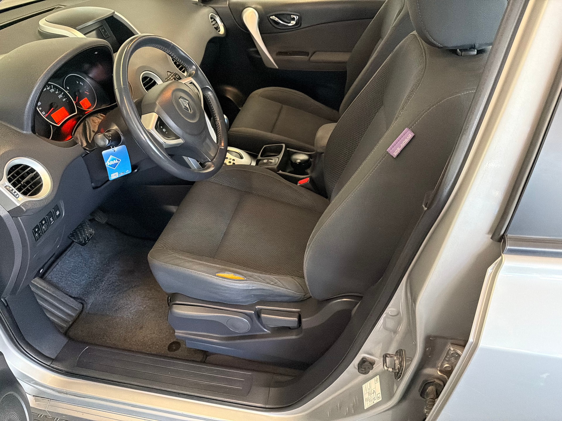 RENAULT Koleos 2.0 dCi Dynamique 4x4 Automatic-image-8
