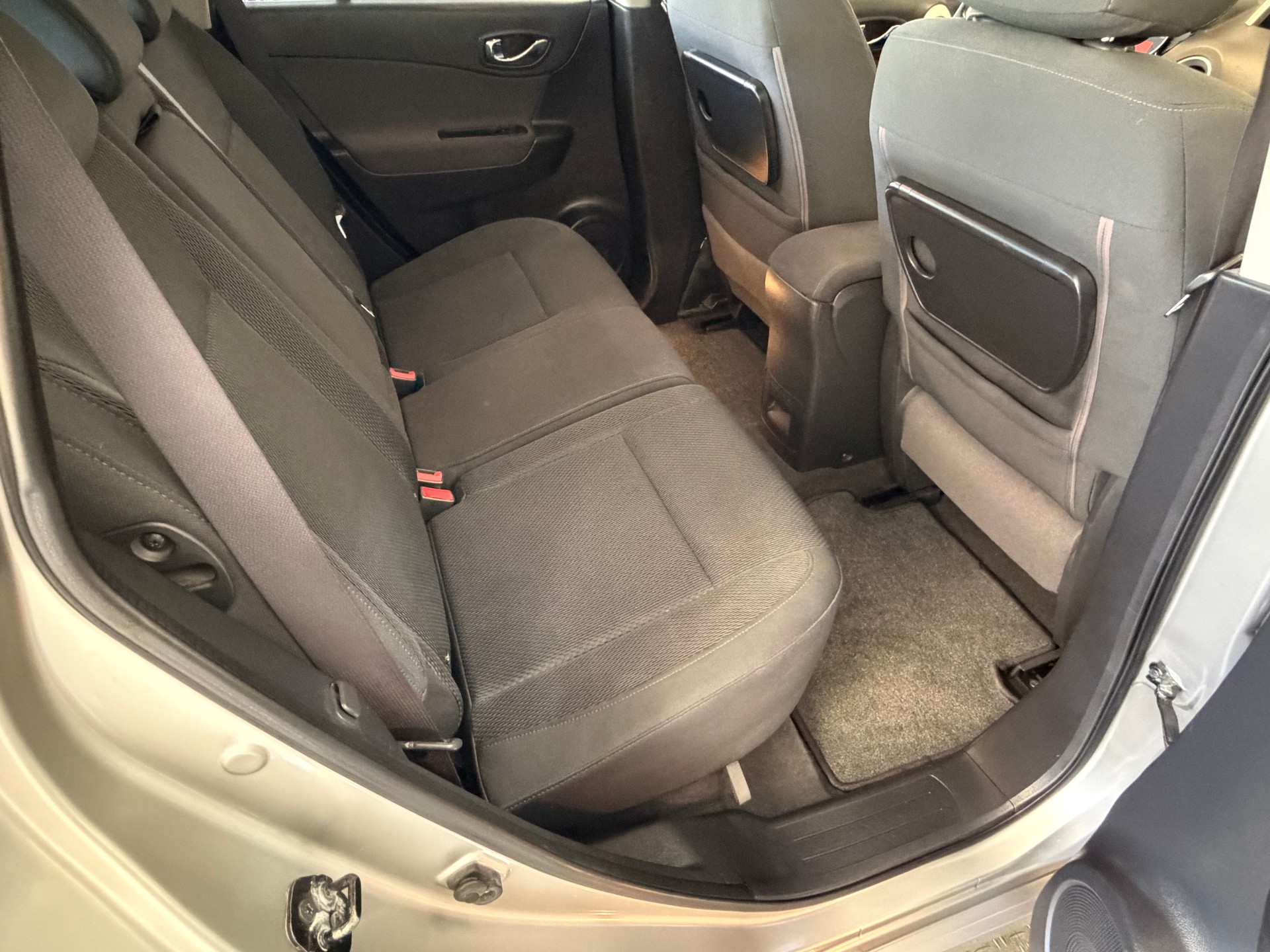 RENAULT Koleos 2.0 dCi Dynamique 4x4 Automatic-image-11