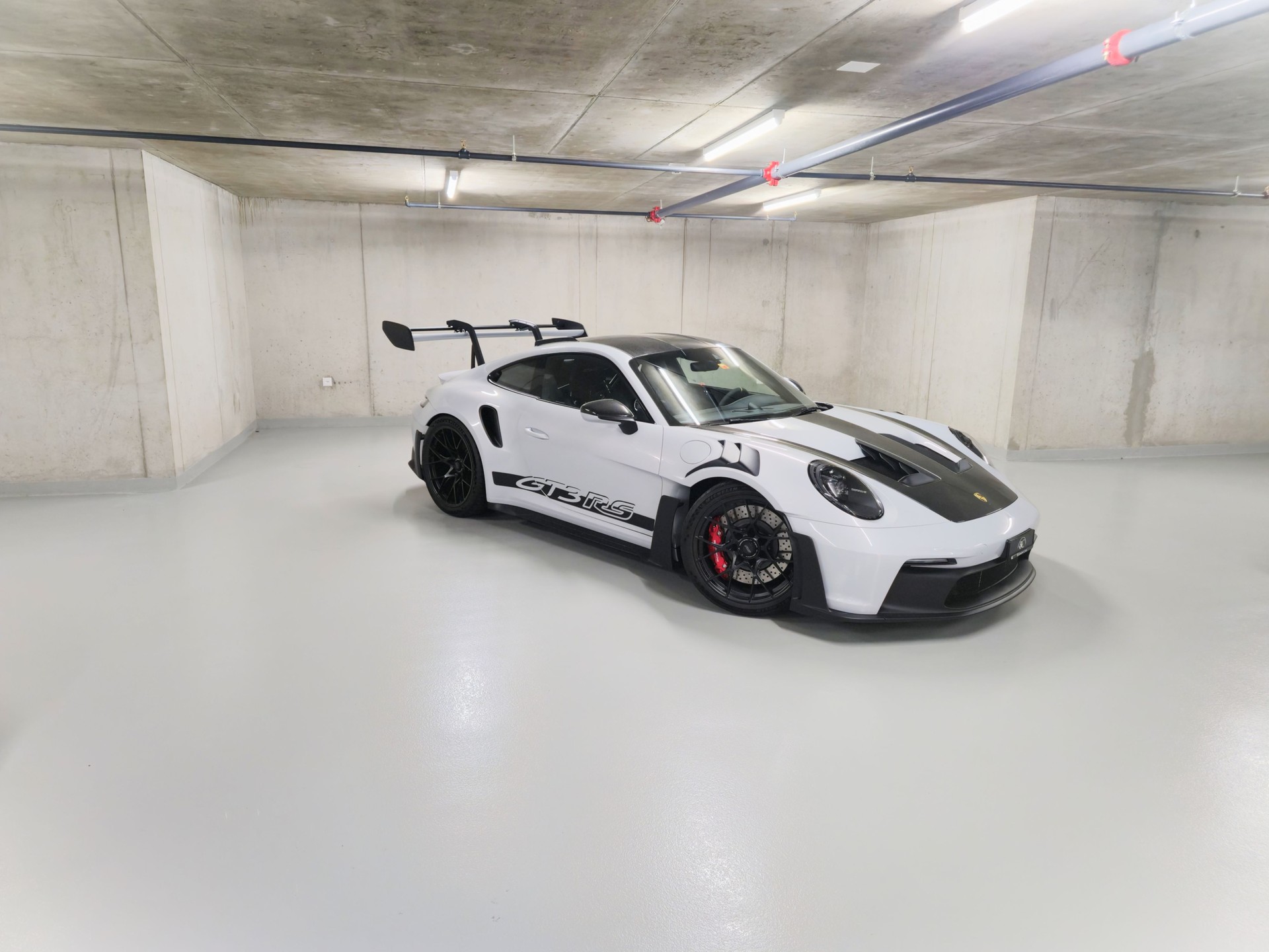 PORSCHE 911 GT3 RS-showroom-element-1