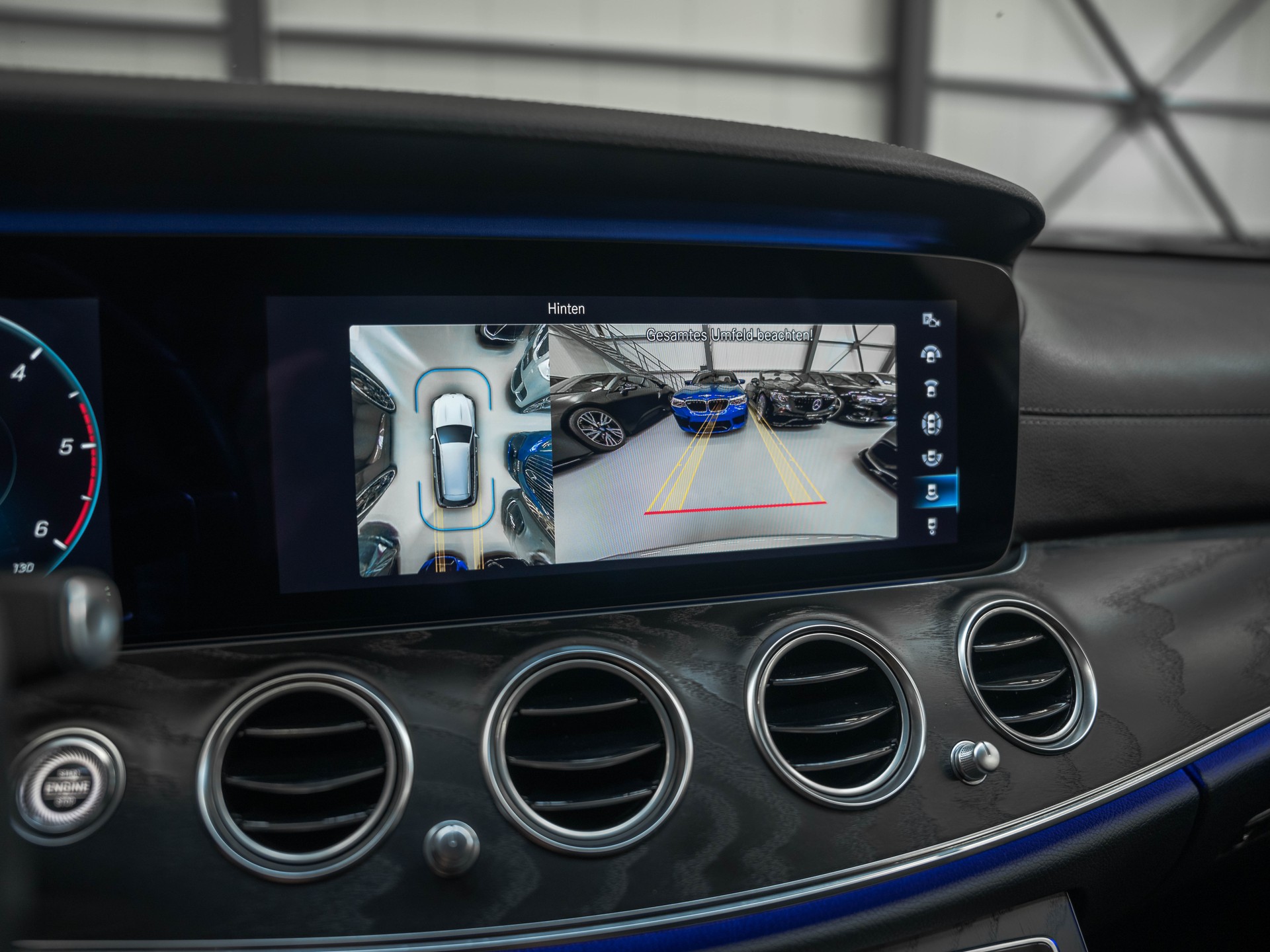 MERCEDES-BENZ E 220 d T 4Matic AMG Line 9G-Tronic-image-23