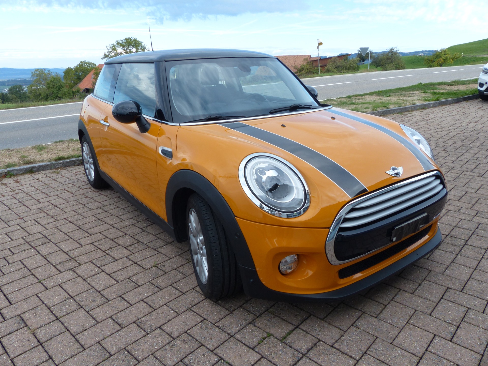 MINI Cooper Steptronic-showroom-element-2