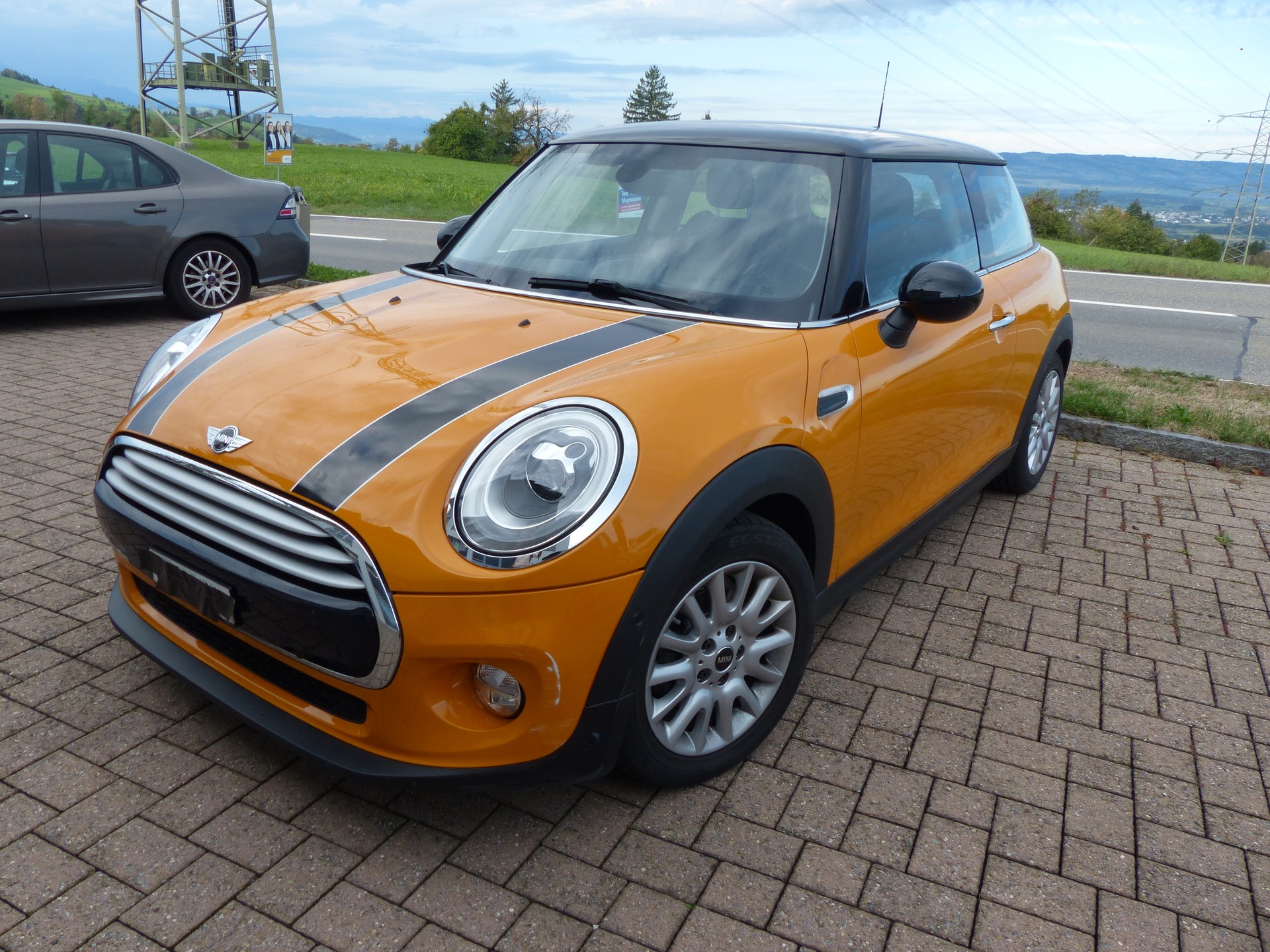 MINI Cooper Steptronic-showroom-element-1