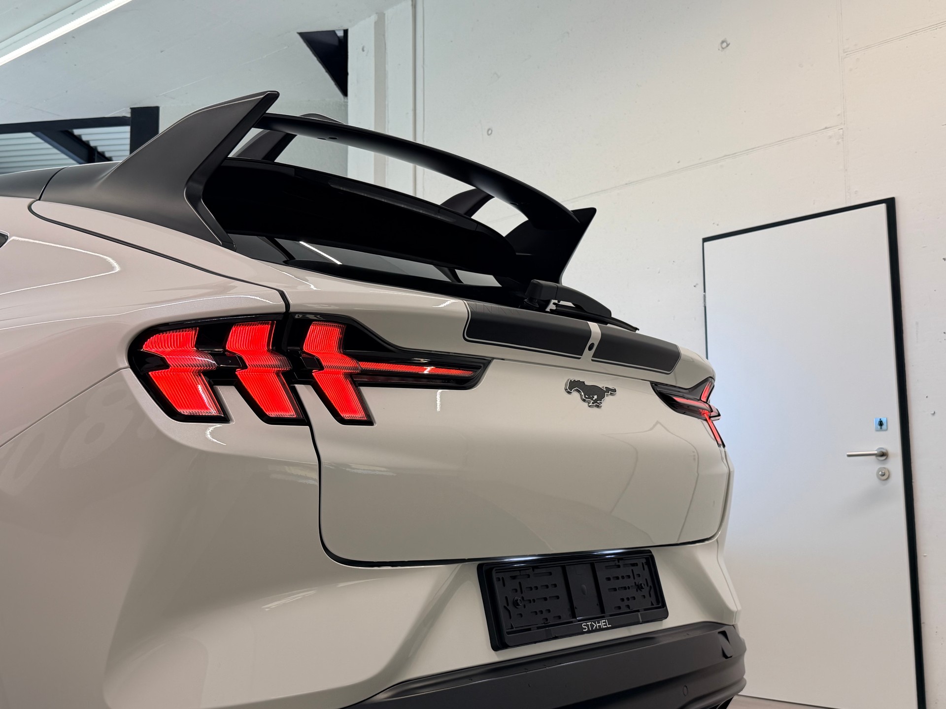 FORD Mustang MACH-E GT Rally AWD 91 kWh-image-8