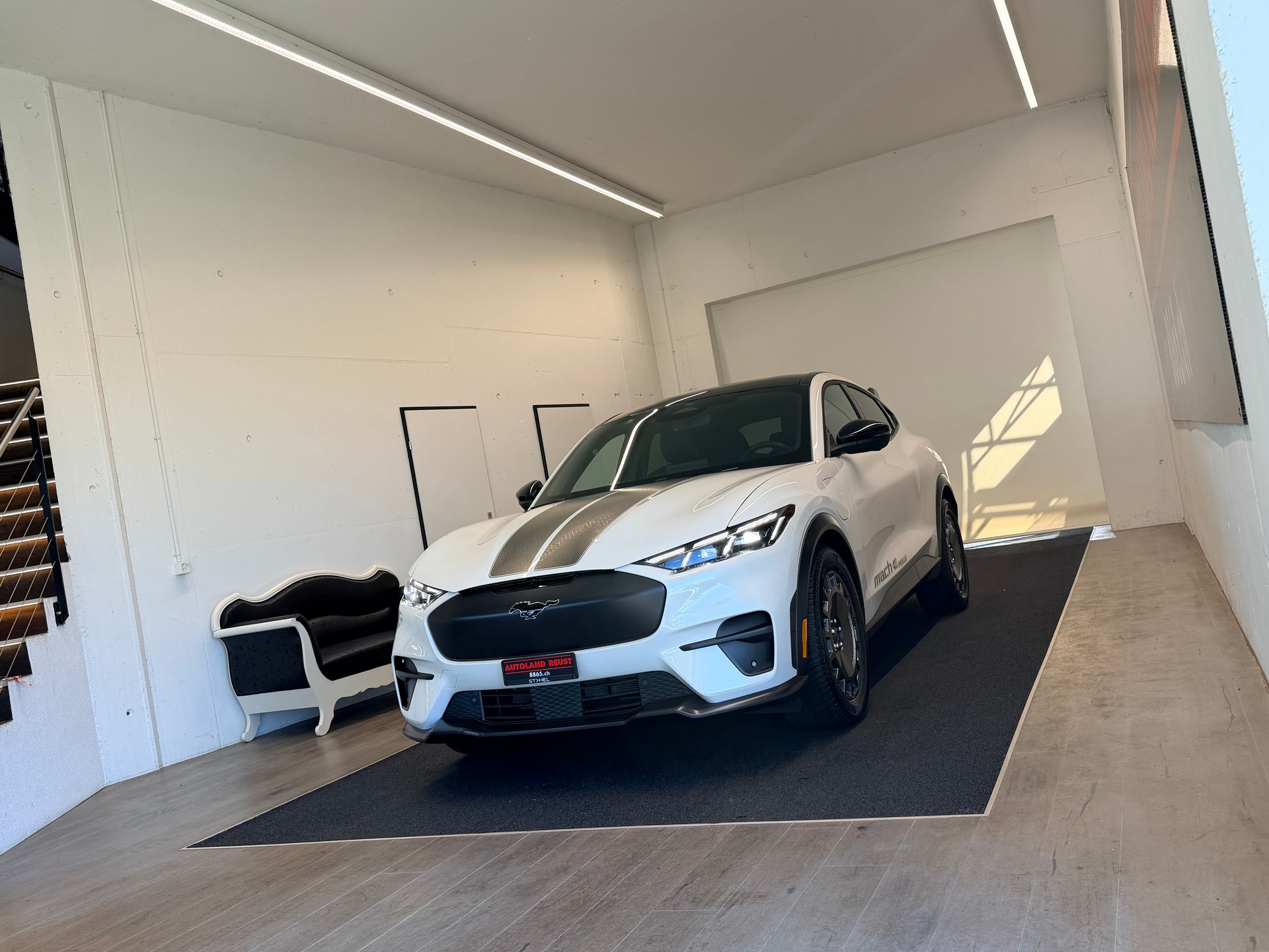 FORD Mustang MACH-E GT Rally AWD 91 kWh-showroom-element-2