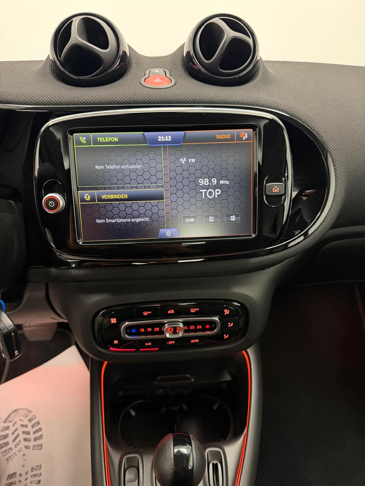 SMART Fortwo Coupé EQ Prime-image-19