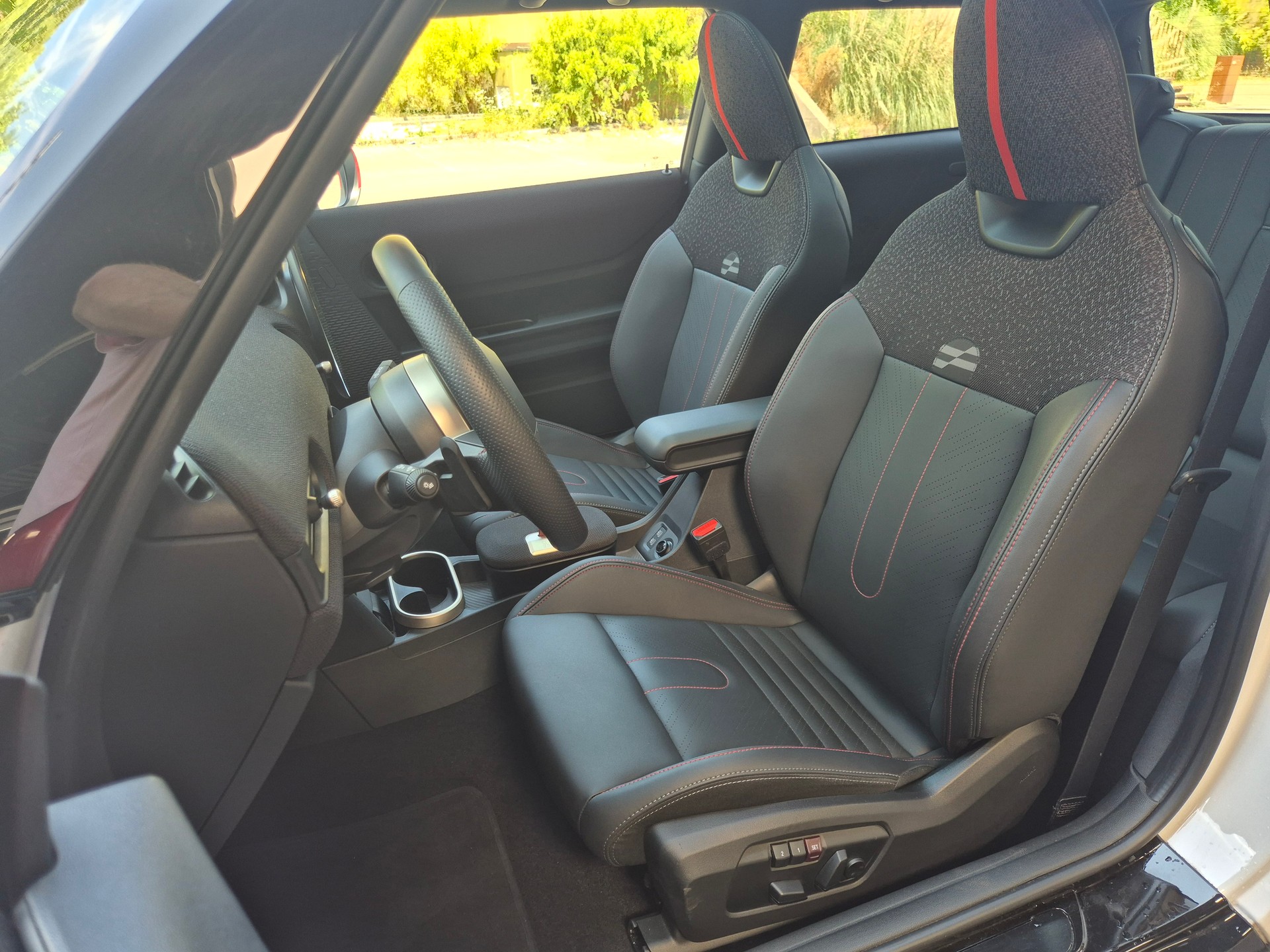 MINI Cooper John Cooper Works DKG-image-9