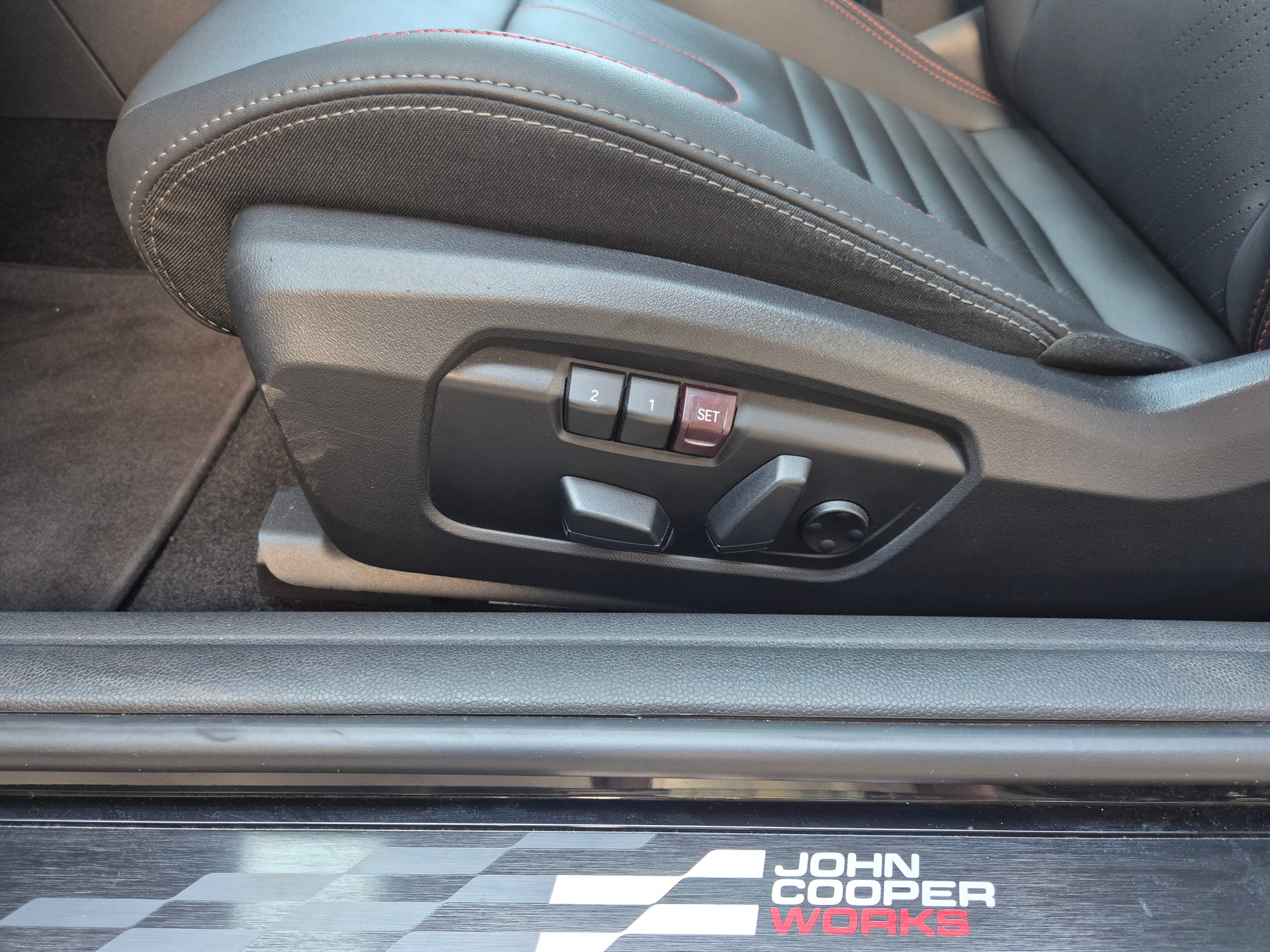 MINI Cooper John Cooper Works DKG-image-10