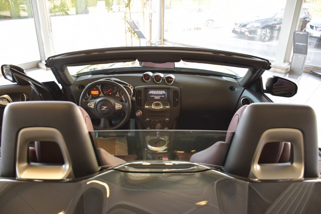NISSAN 370 Z Roadster Pack-image-5