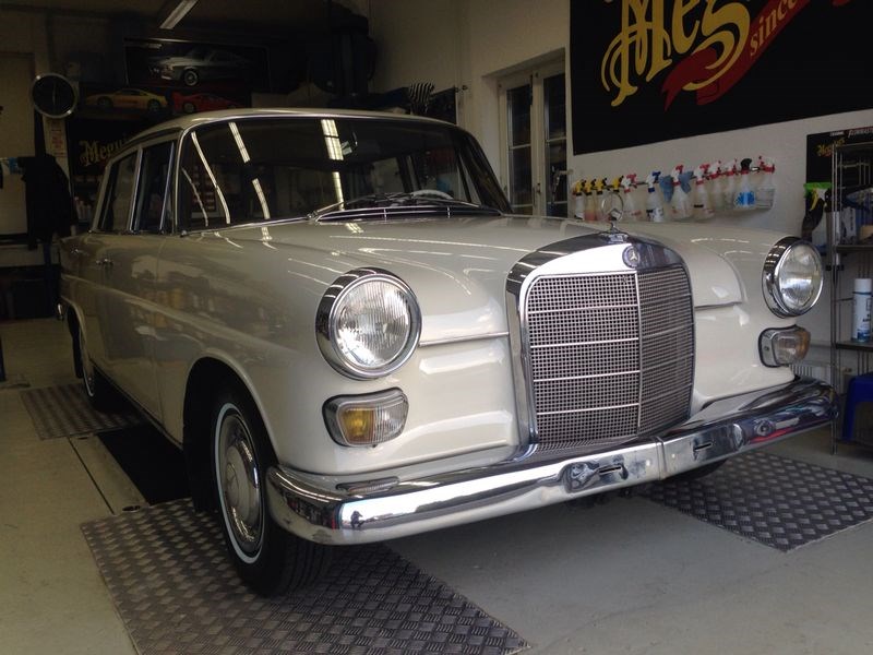 MERCEDES-BENZ 230 Kleine Heckflosse-image-1