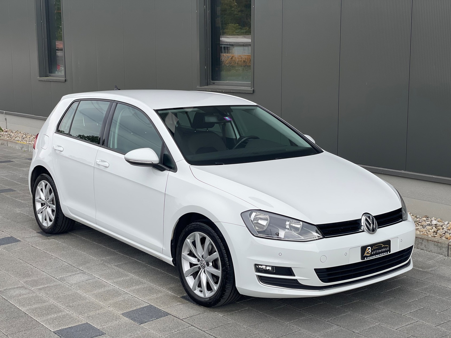 VW GOLF-image-2