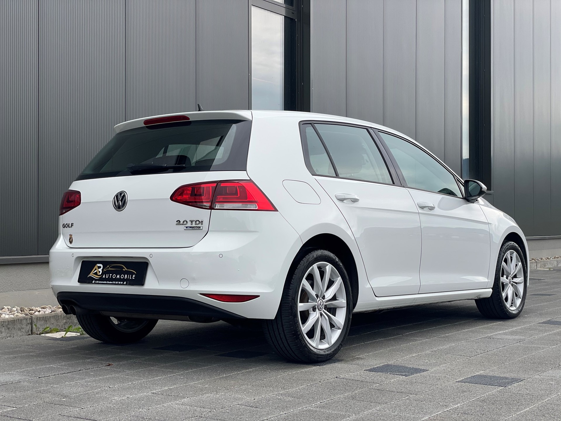 VW GOLF-image-4