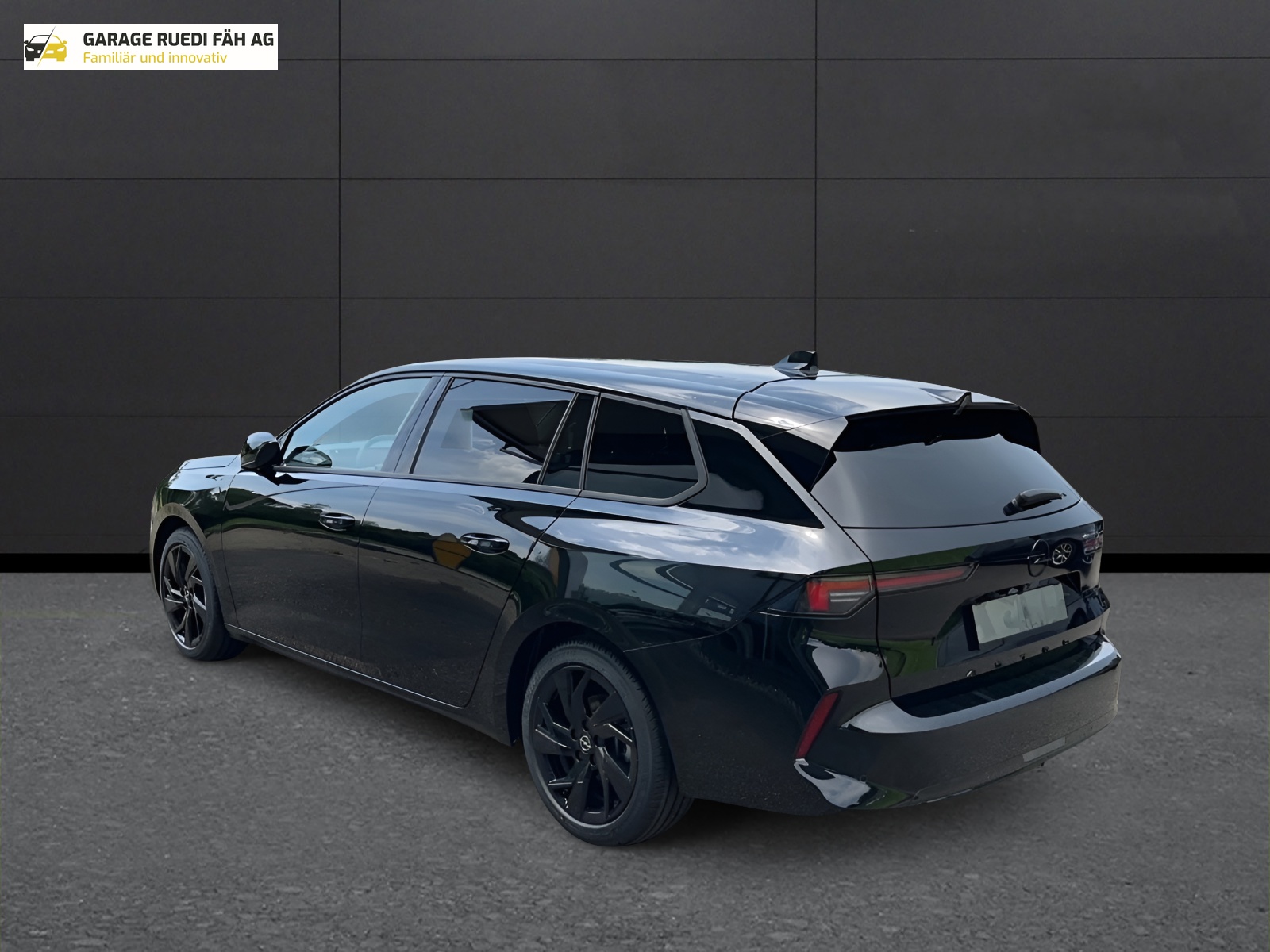 OPEL Astra Sports Tourer 1.2i Turbo Swiss Plus A-image-2