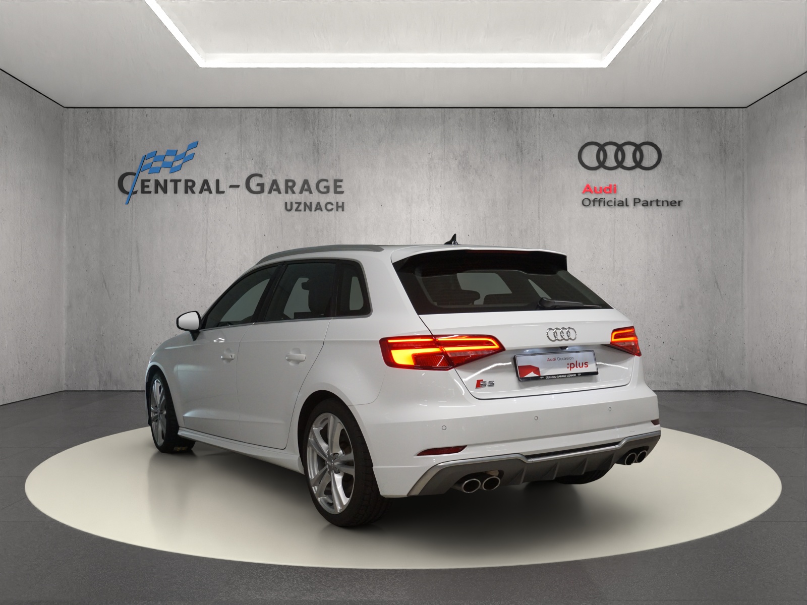AUDI S3 Sportback 2.0 TFSI quattro S-tronic-showroom-element-2