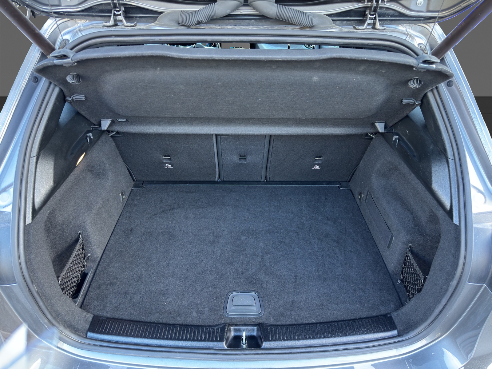 MERCEDES-BENZ B 200 d 4Matic AMG Line-image-19