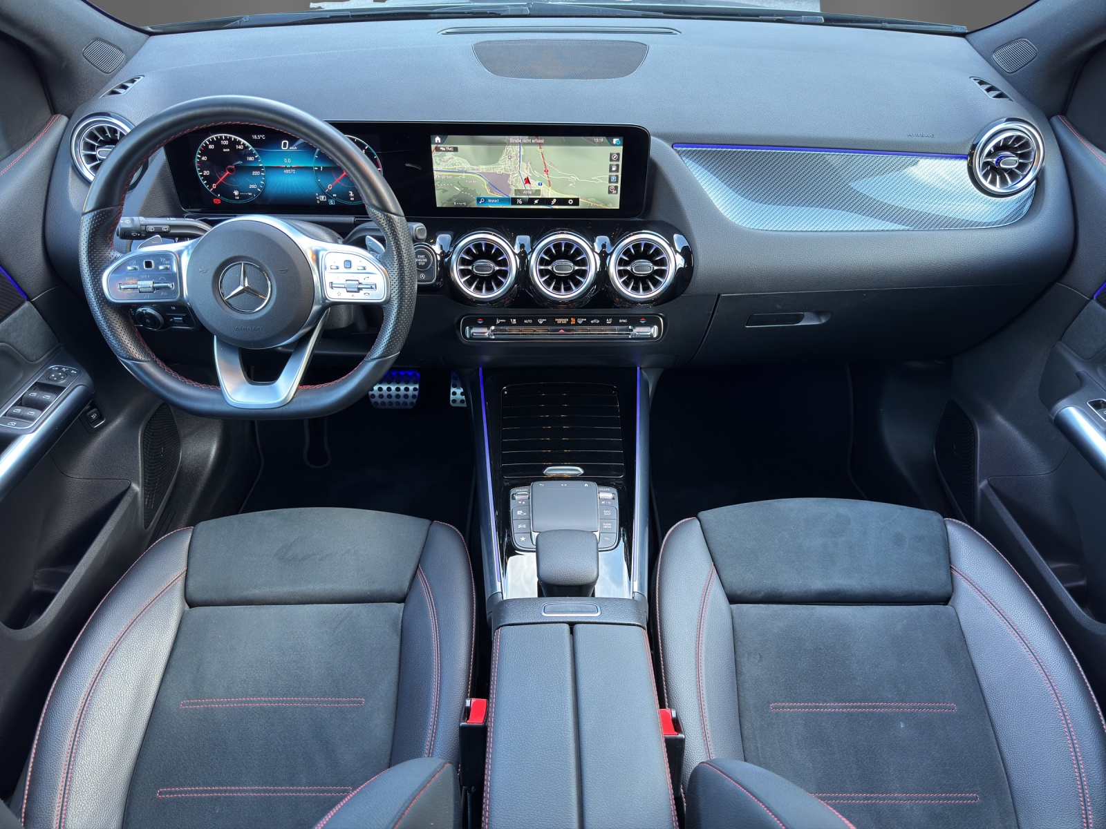 MERCEDES-BENZ B 200 d 4Matic AMG Line-image-13