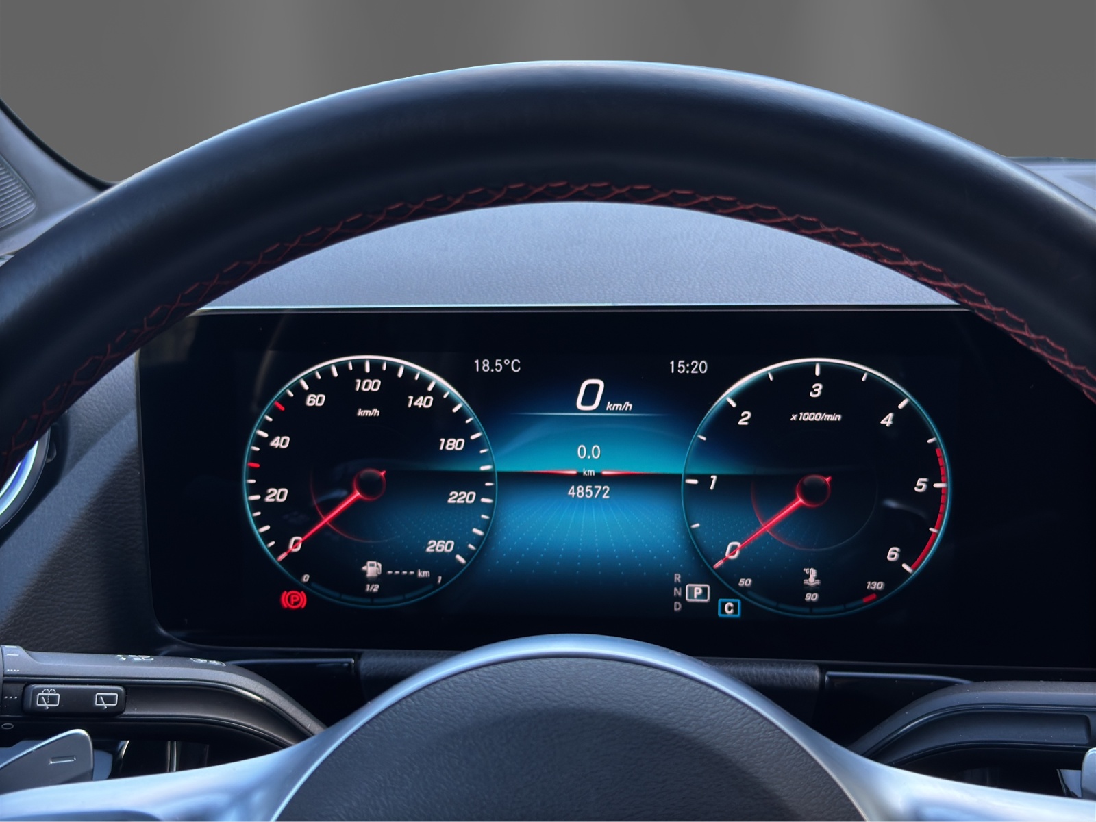 MERCEDES-BENZ B 200 d 4Matic AMG Line-image-10