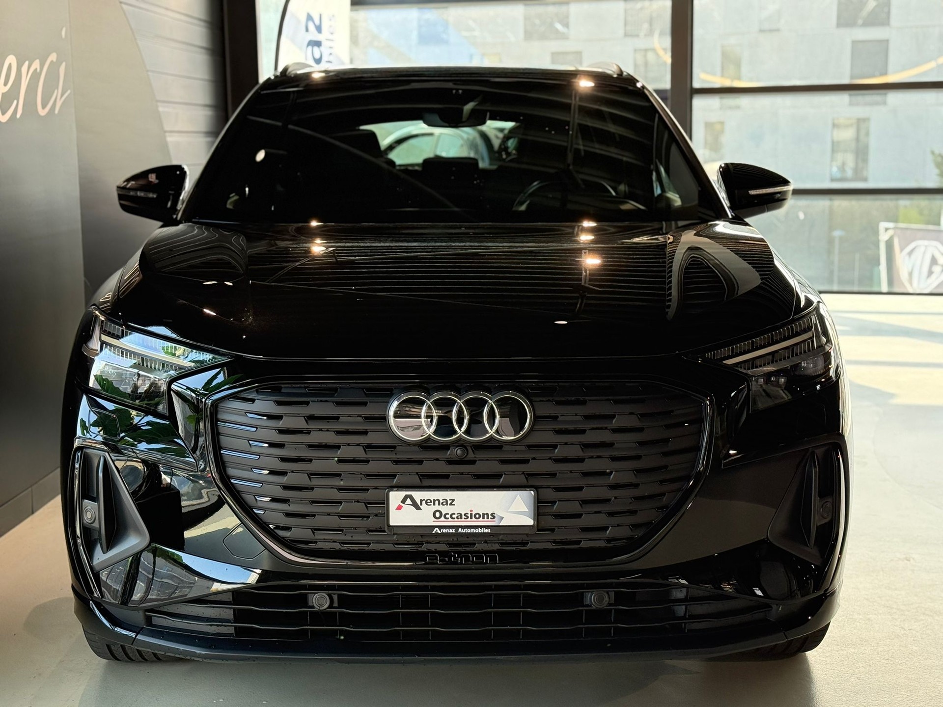 AUDI Q4 e-tron 40-showroom-element-2