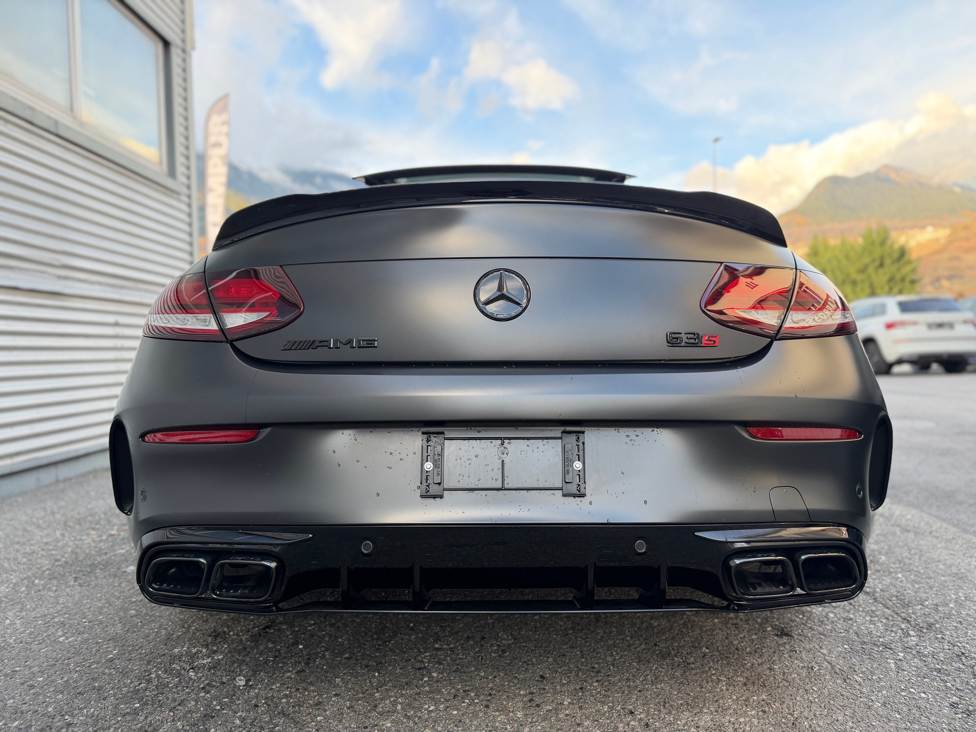 MERCEDES-BENZ C 63 S AMG 9G-tronic-image-4