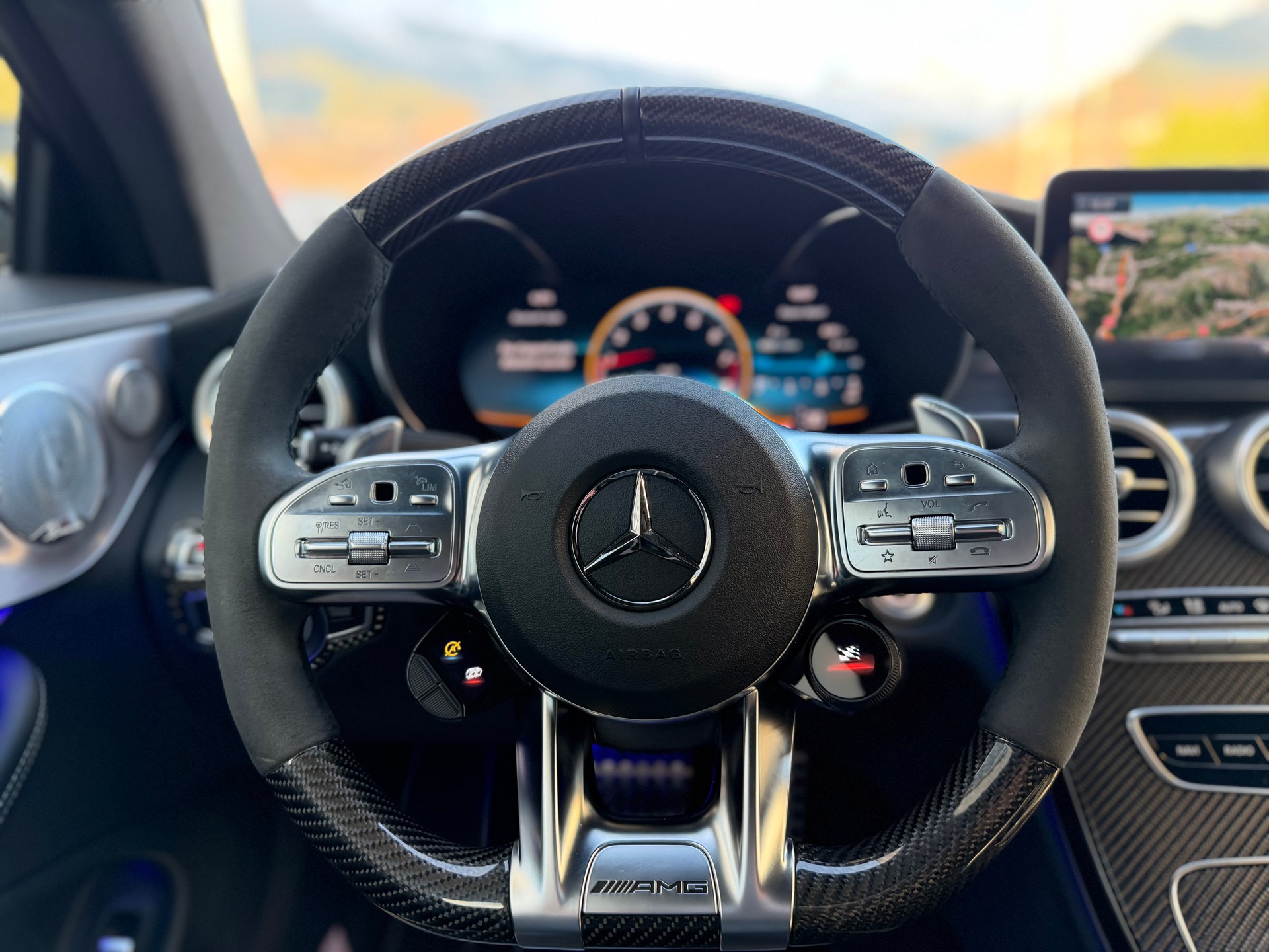 MERCEDES-BENZ C 63 S AMG 9G-tronic-image-8
