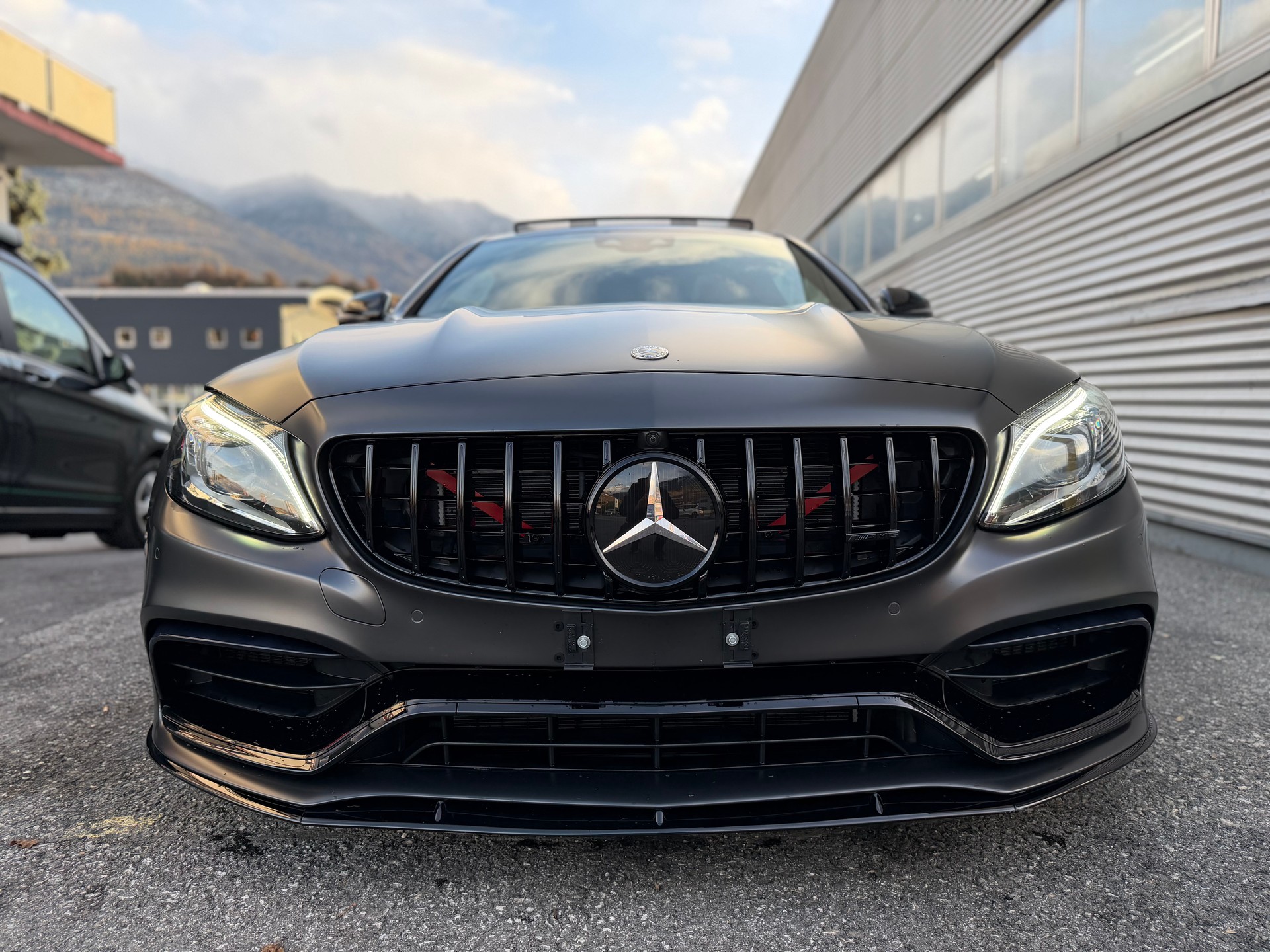 MERCEDES-BENZ C 63 S AMG 9G-tronic-image-1