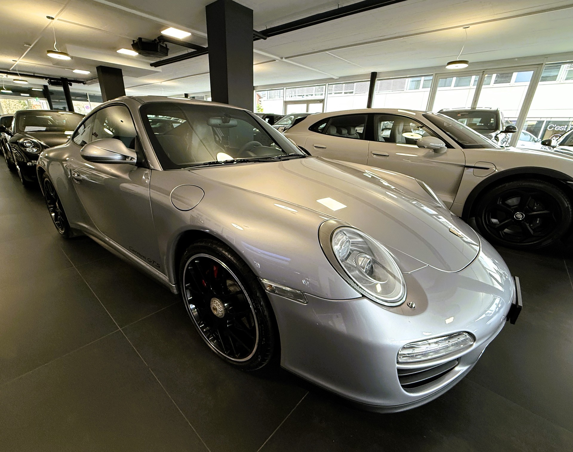 PORSCHE 911 Carrera GTS PDK-image-9