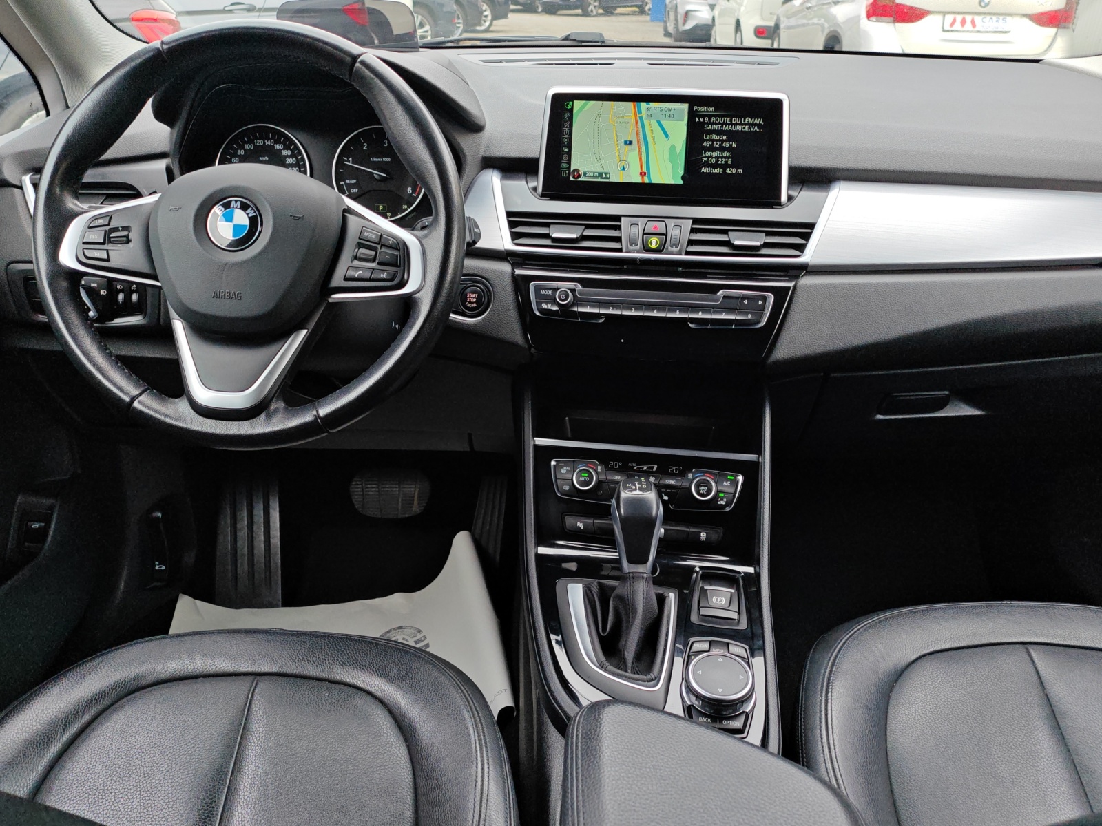 BMW 220d xDrive Active Tourer Steptronic [Expertise du jour + Garantie 12 mois + Service & Immat. Offerts]-image-11