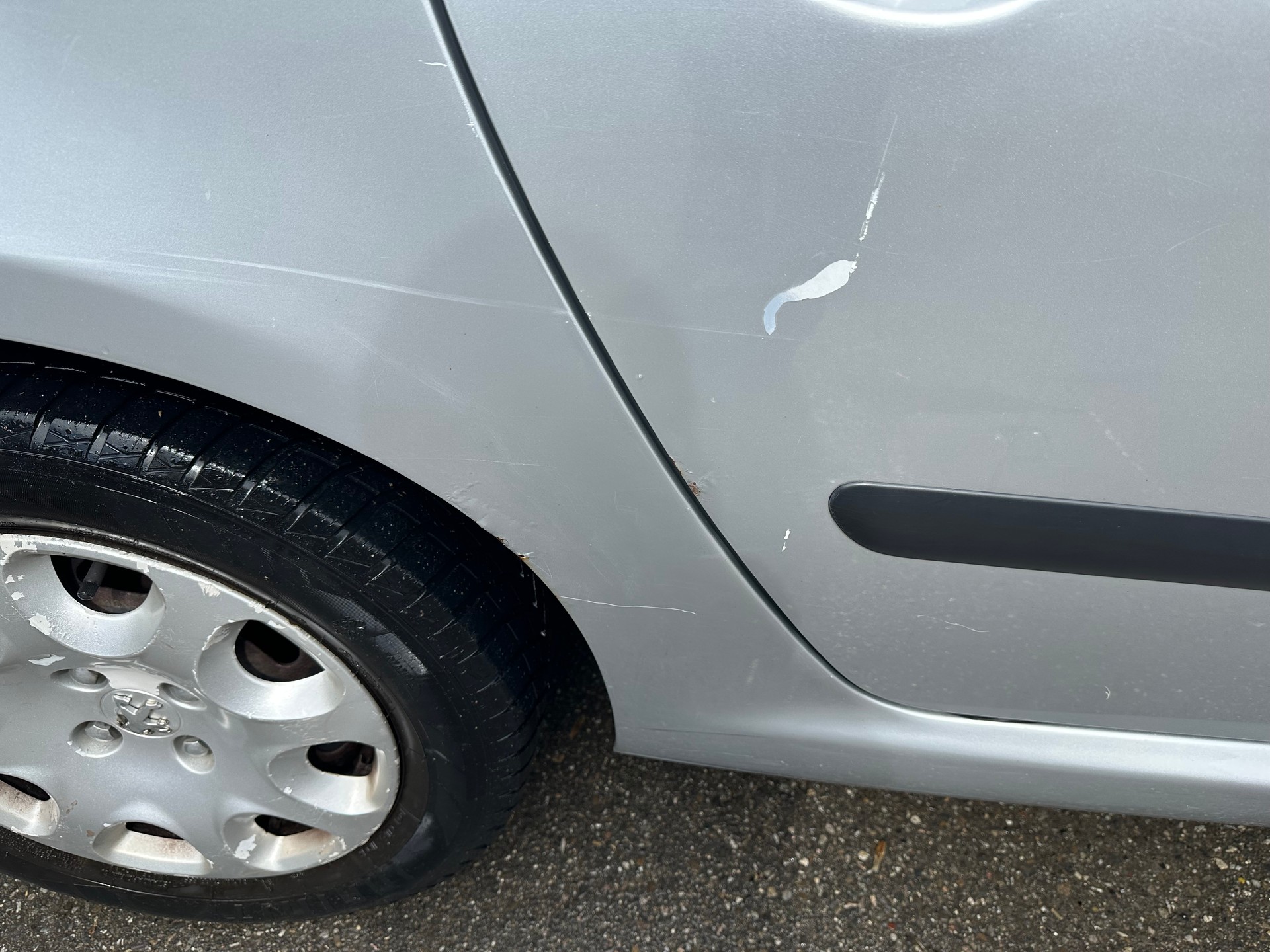 PEUGEOT 307 SW 1.6 16V D.Sign FIXPREIS-image-7