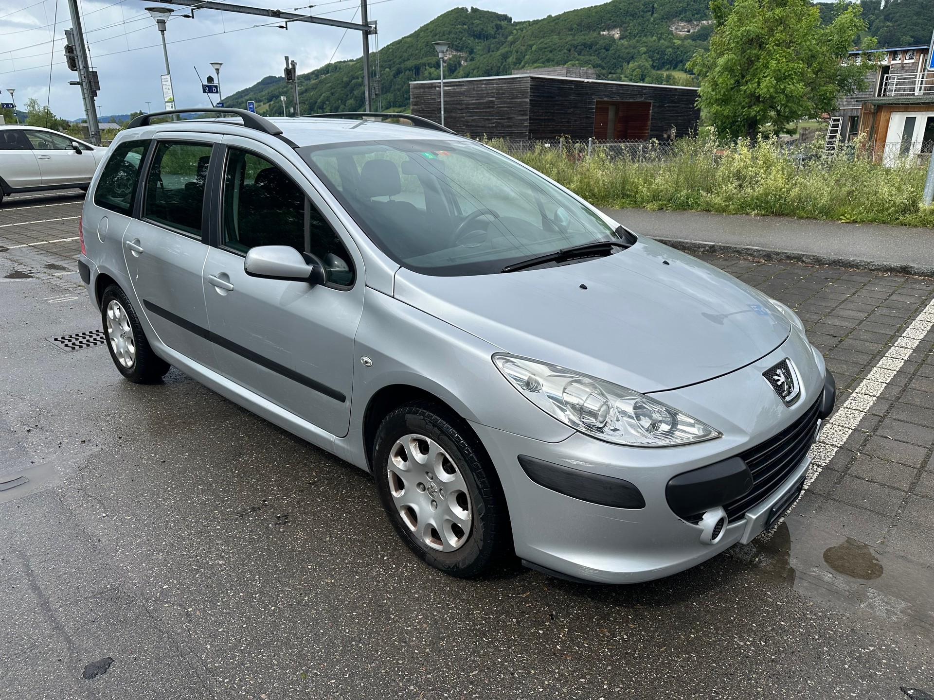 PEUGEOT 307 SW 1.6 16V D.Sign FIXPREIS-image-4