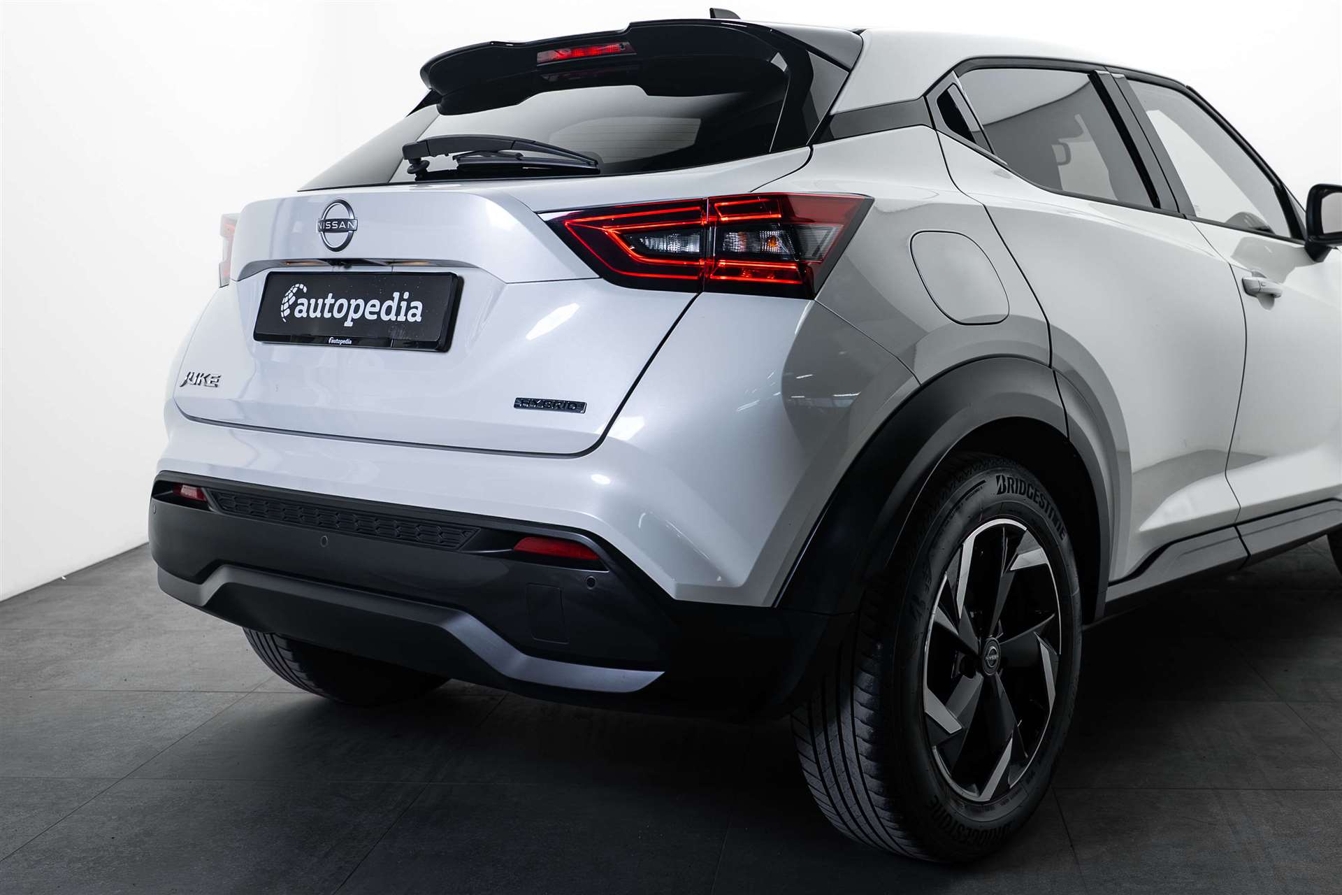 NISSAN Juke 1.6 FHEV Hybrid N-Connecta Automat-image-3
