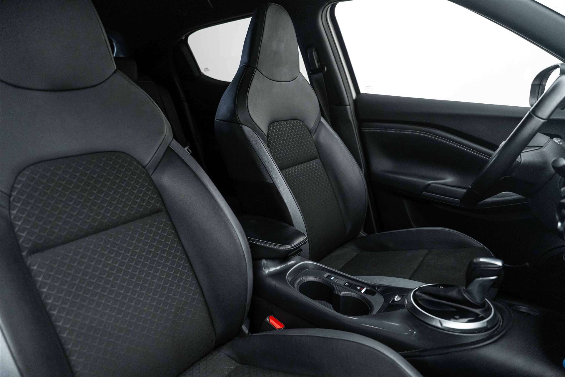NISSAN Juke 1.6 FHEV Hybrid N-Connecta Automat-image-11