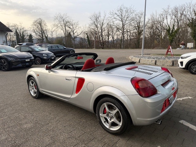 TOYOTA MR2 1.8-showroom-element-3