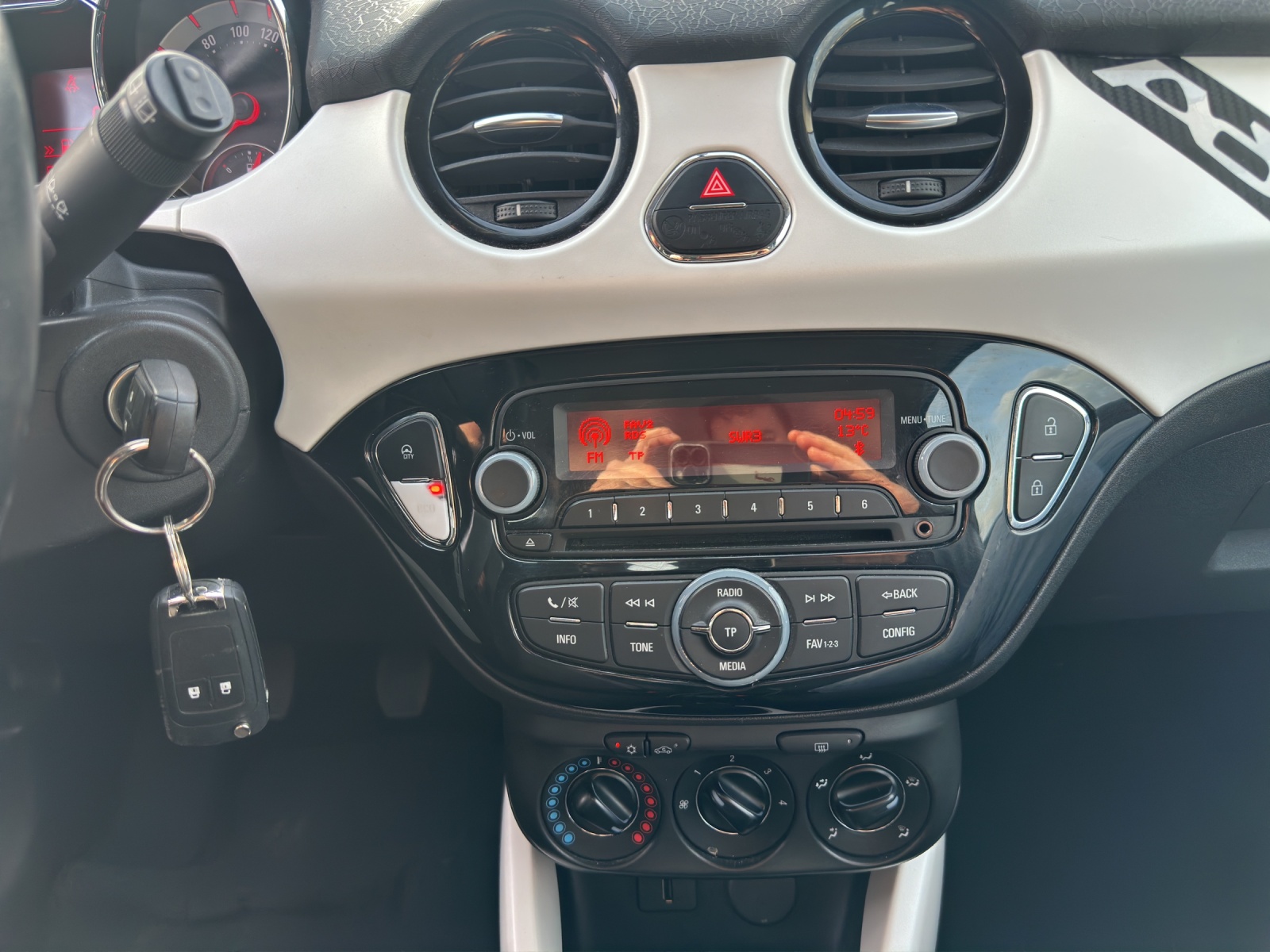 OPEL Adam 1.4 ecoFLEX White Link-image-13