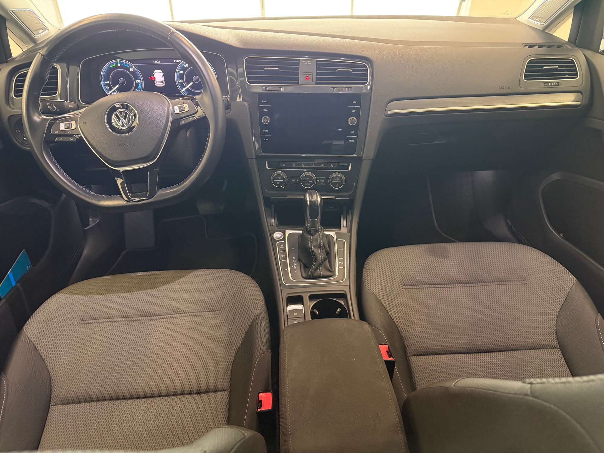 VW e-Golf-image-15