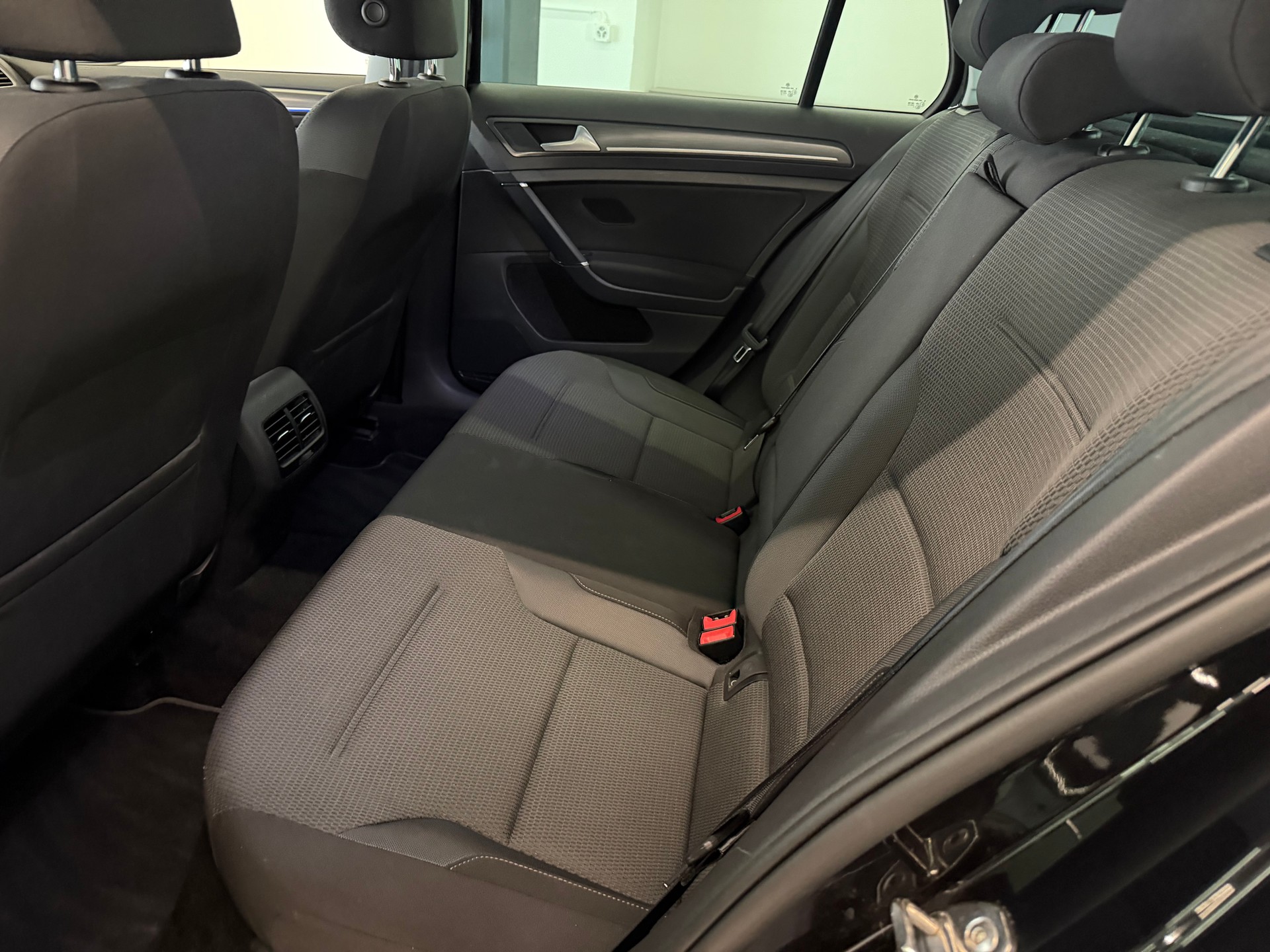 VW e-Golf-image-19