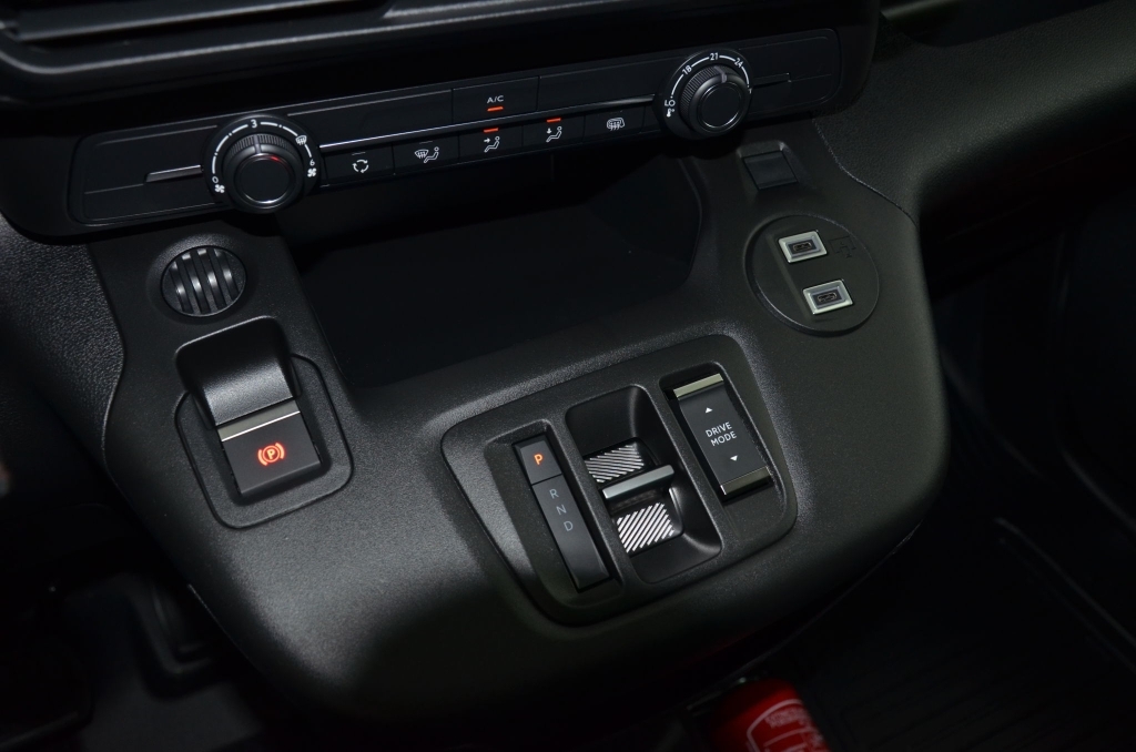 TOYOTA Proace City Van EV Advanced Long L2-image-20