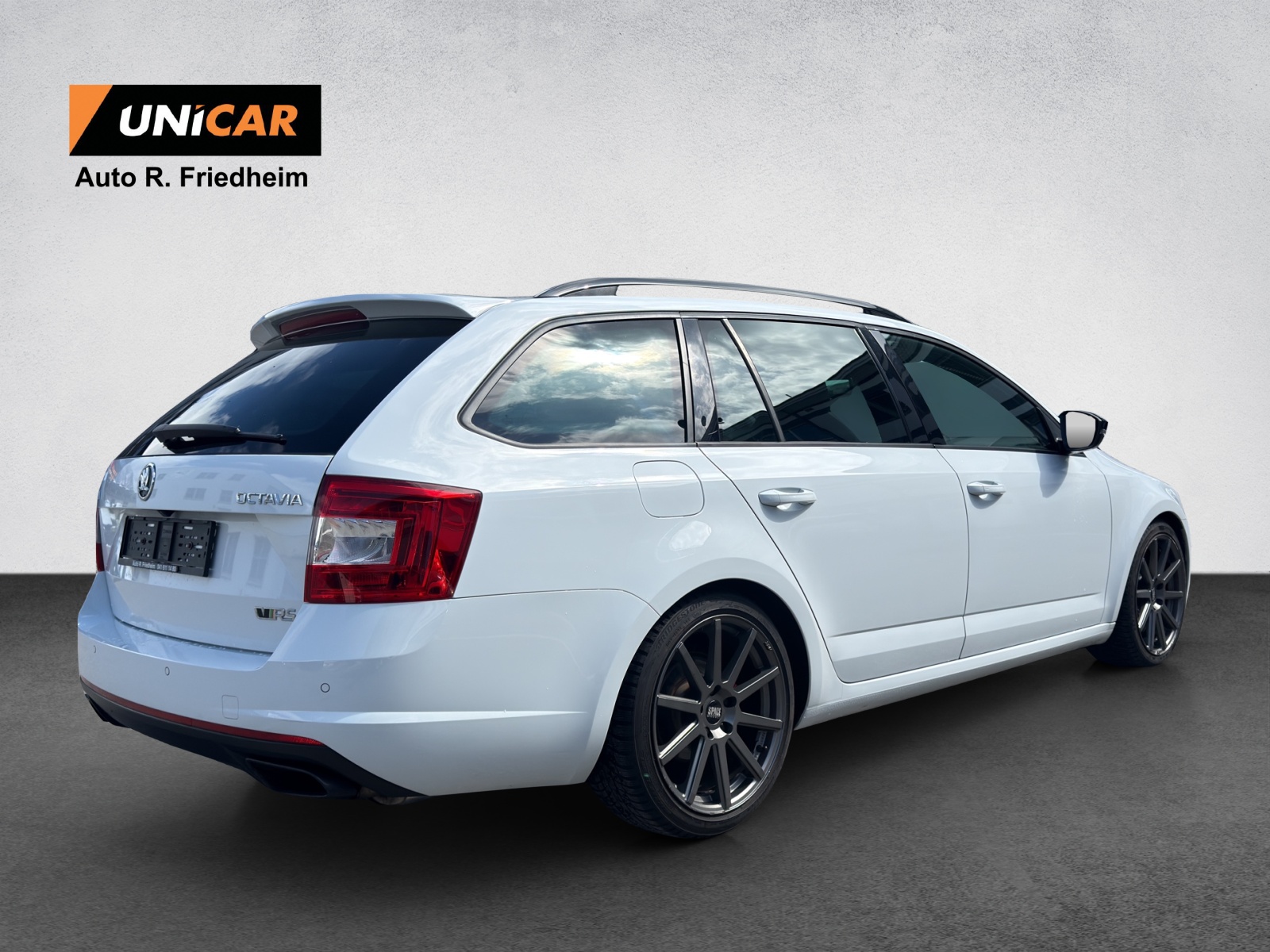 SKODA Octavia Combi 2.0 TSI RS 230 DSG-image-6