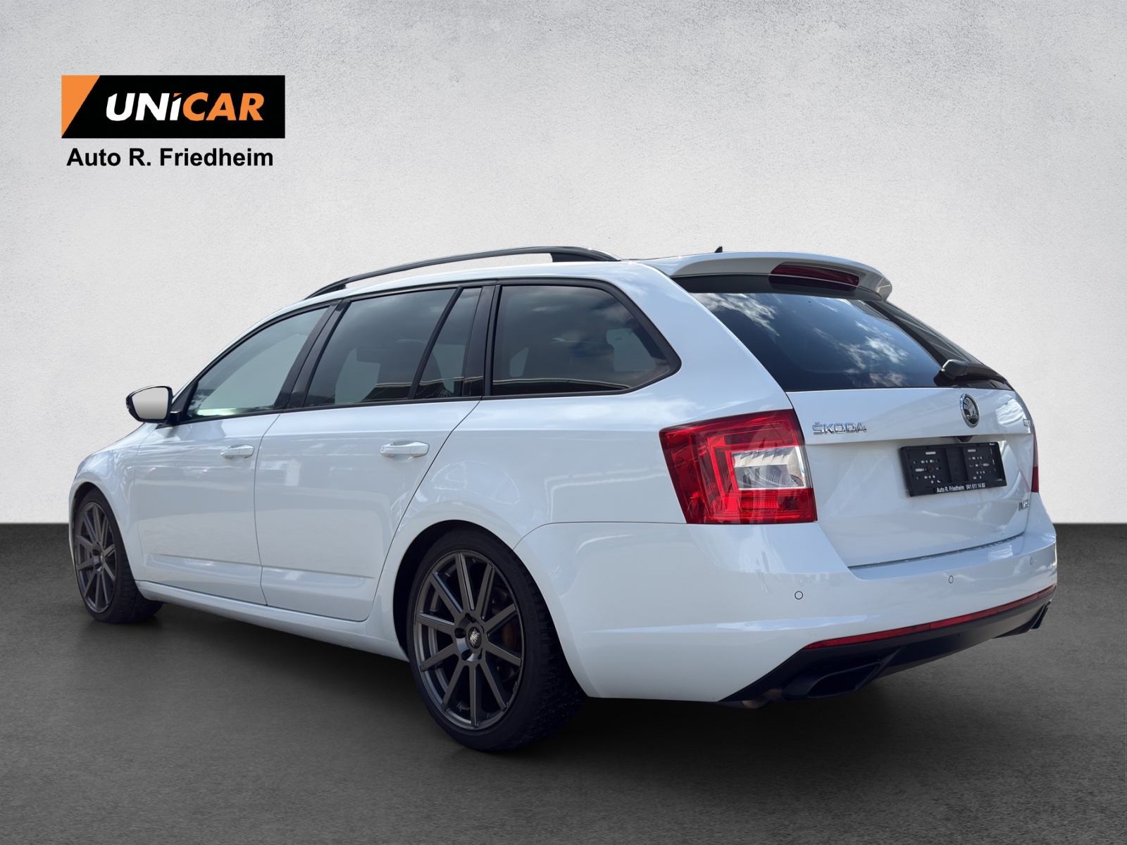 SKODA Octavia Combi 2.0 TSI RS 230 DSG-image-4