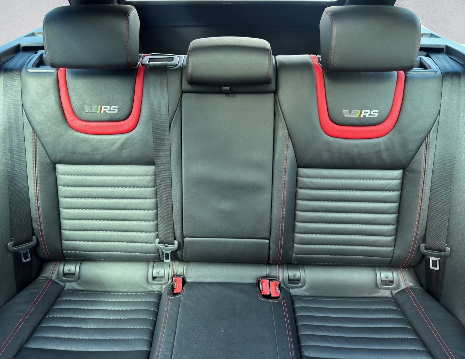 SKODA Octavia Combi 2.0 TSI RS 230 DSG-image-14