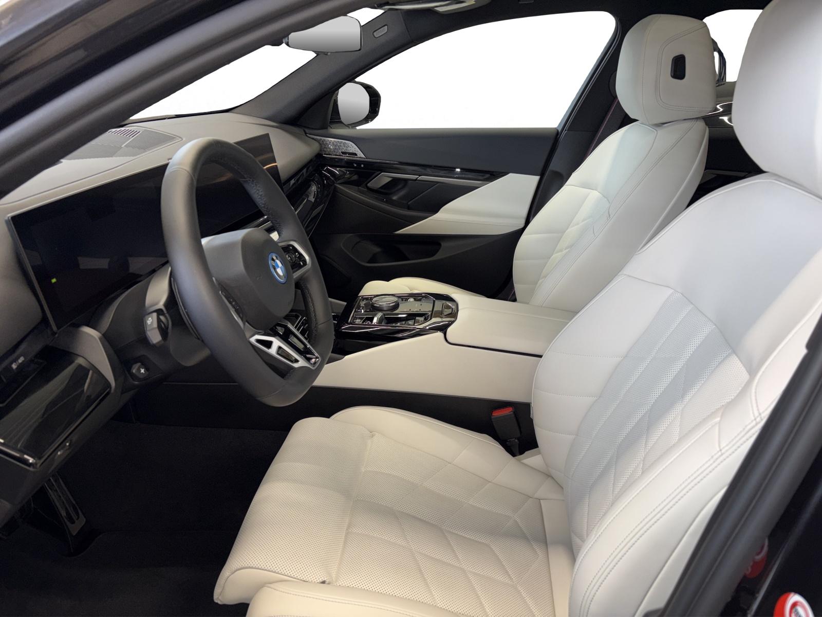 BMW i5 xDrive40-image-11