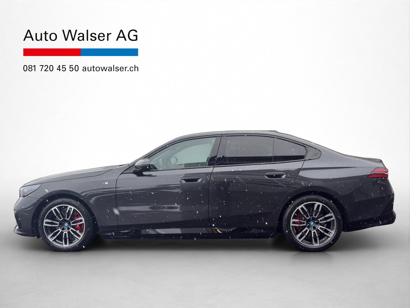 BMW i5 xDrive40-showroom-element-1